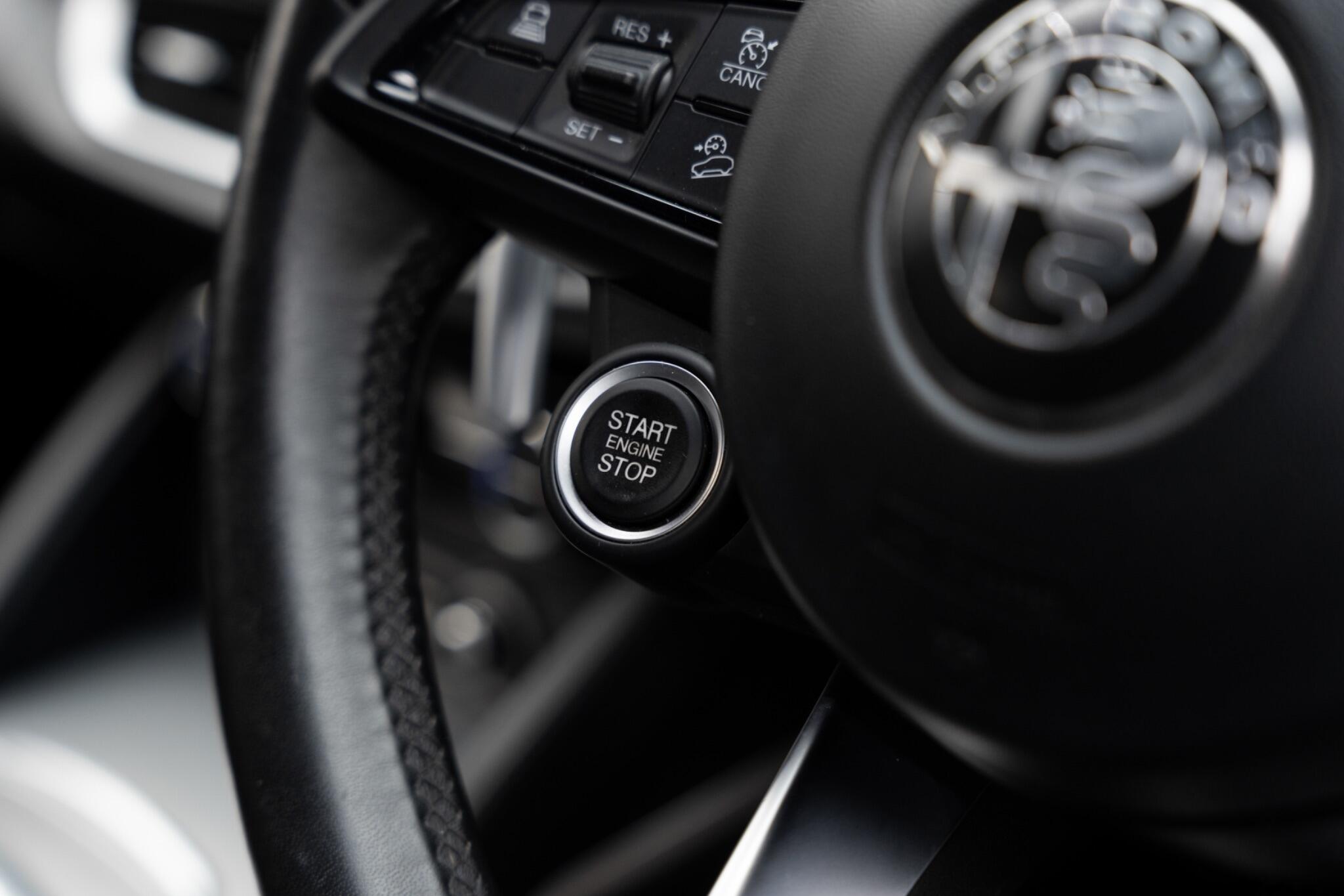 Alfa Romeo Stelvio view 34