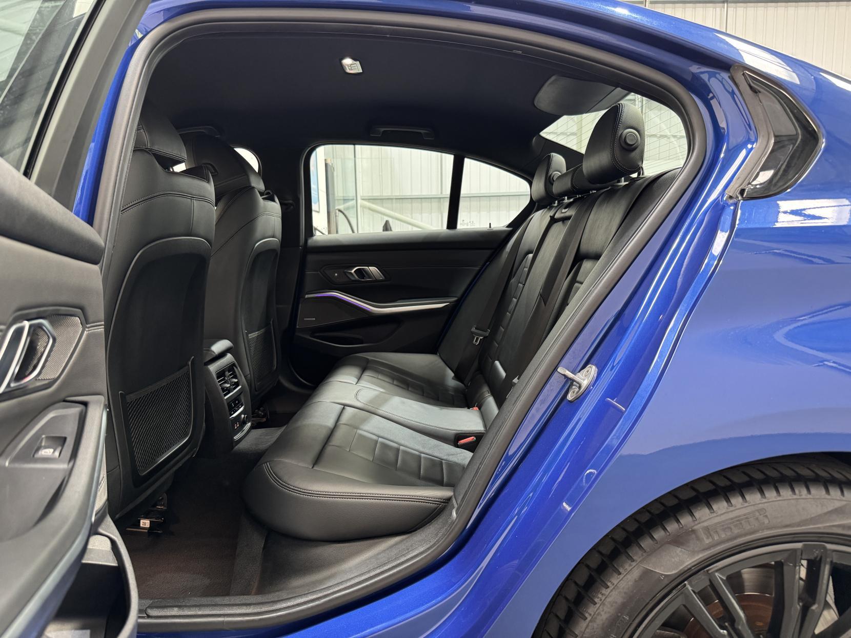 BMW 3 Series view 57