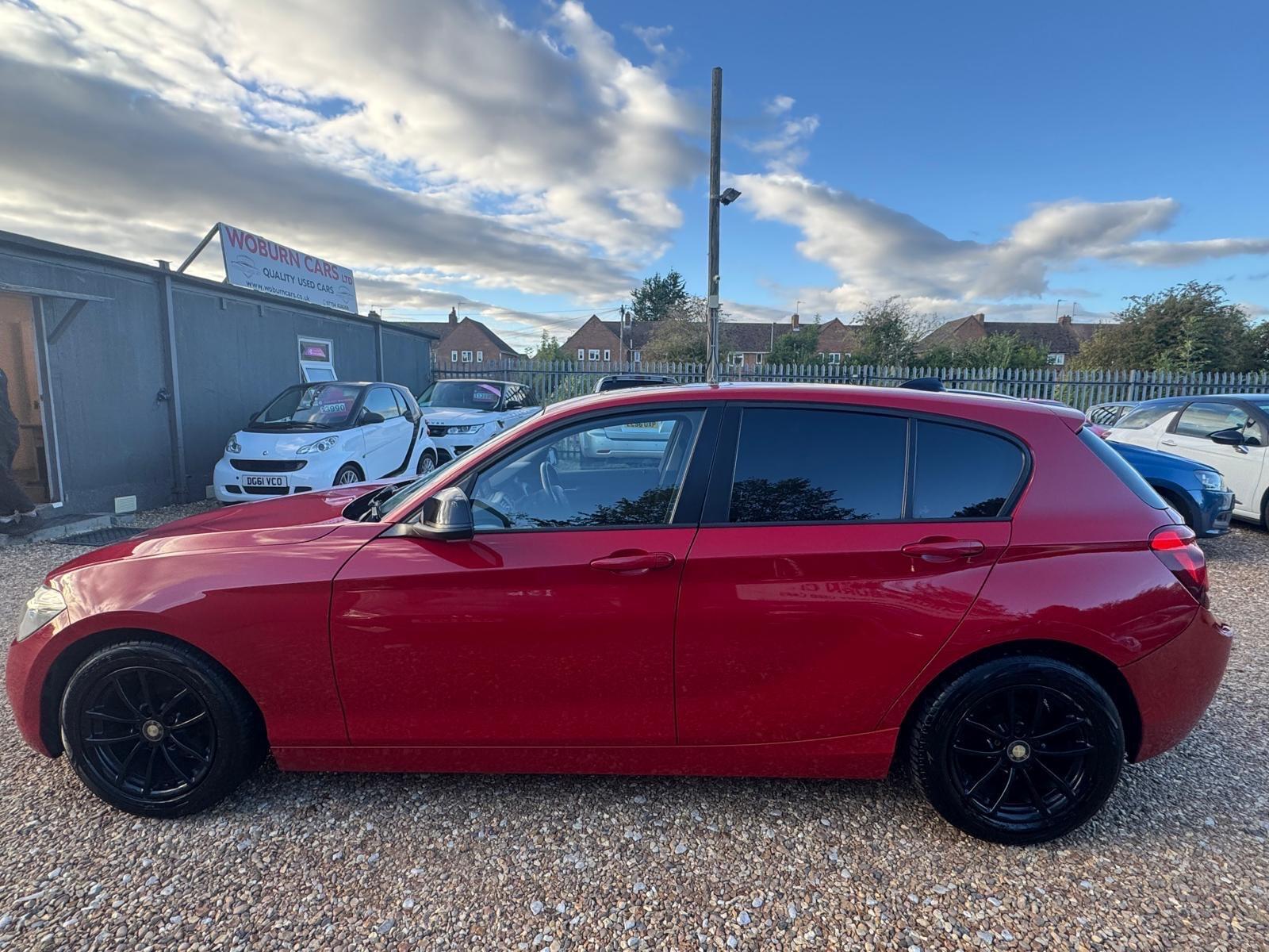 BMW 1 Series view 8