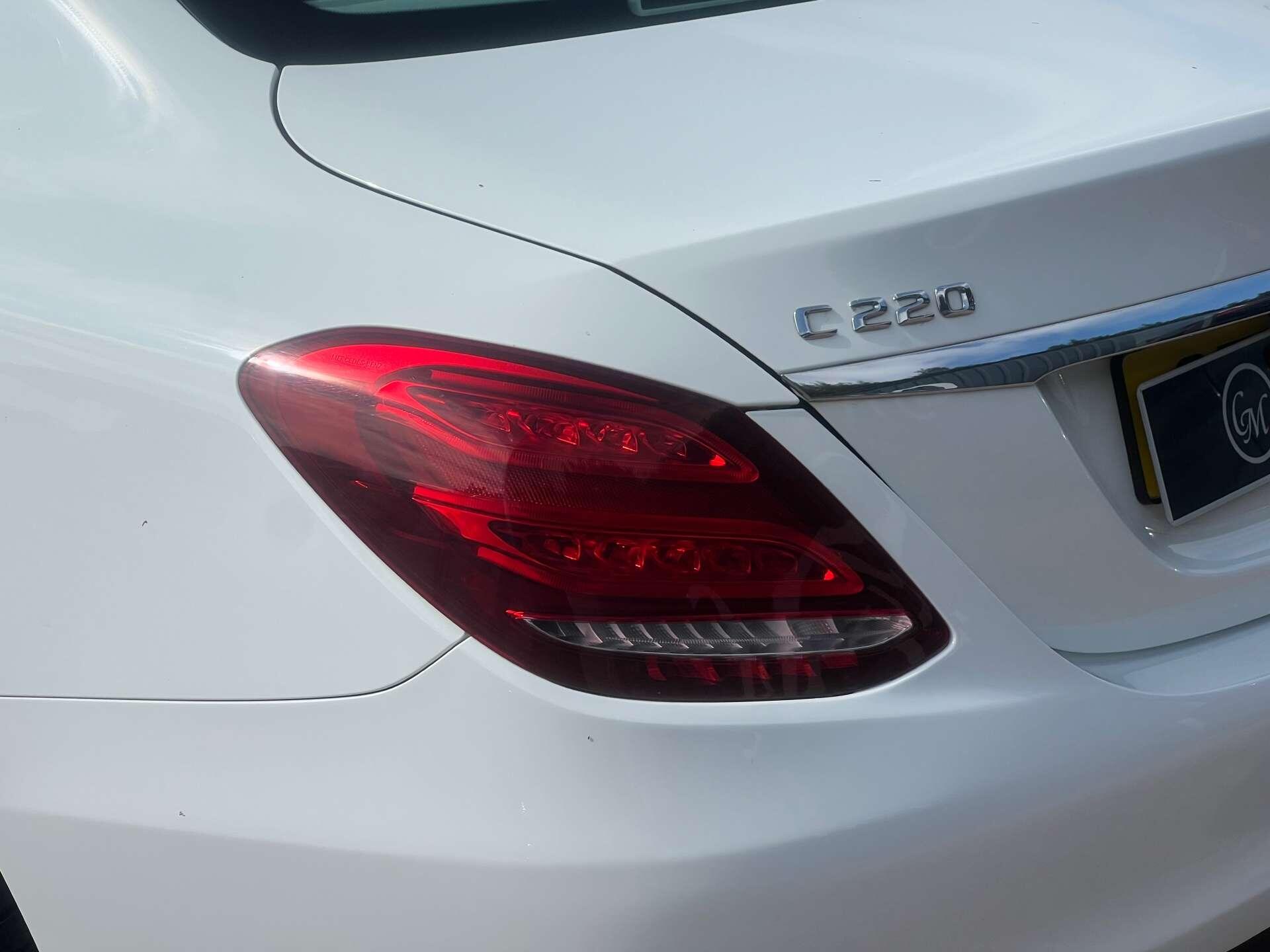 Mercedes-Benz C-Class view 11