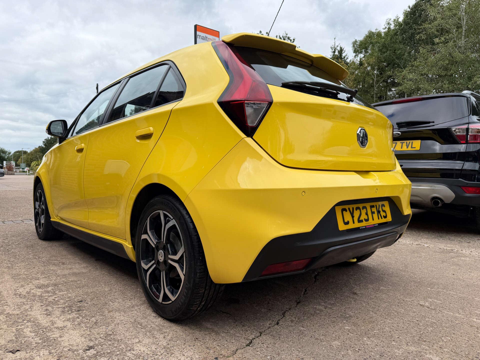 MG MG3 view 3