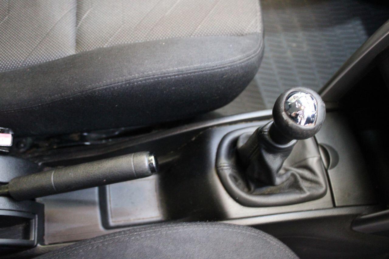 Peugeot 207 view 17