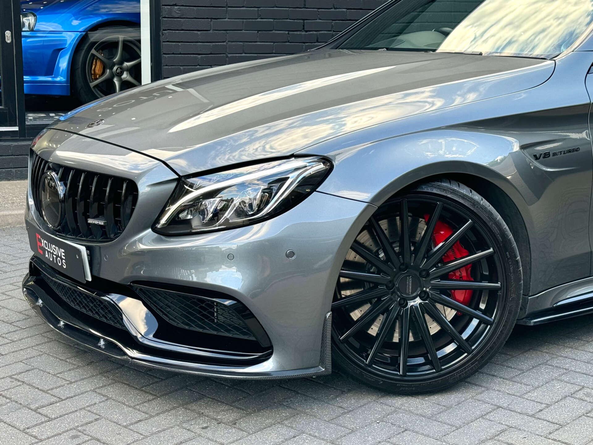 Mercedes-Benz C Class view 24