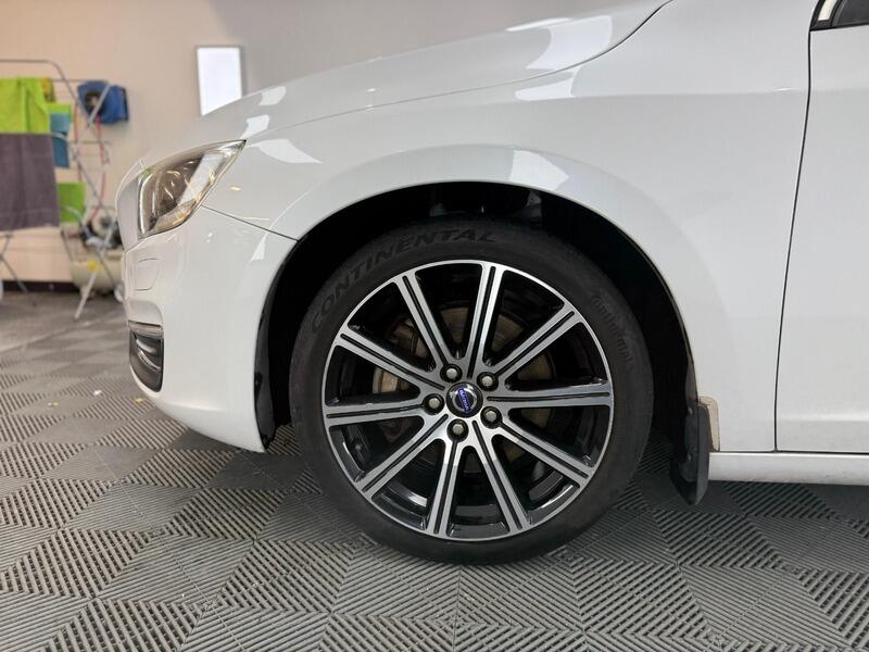 2015 Volvo V60 3.0 T6 SE AWD Estate 5dr Petrol Geartronic AWD Euro 5 (304 ps) • 59,500 miles image 8