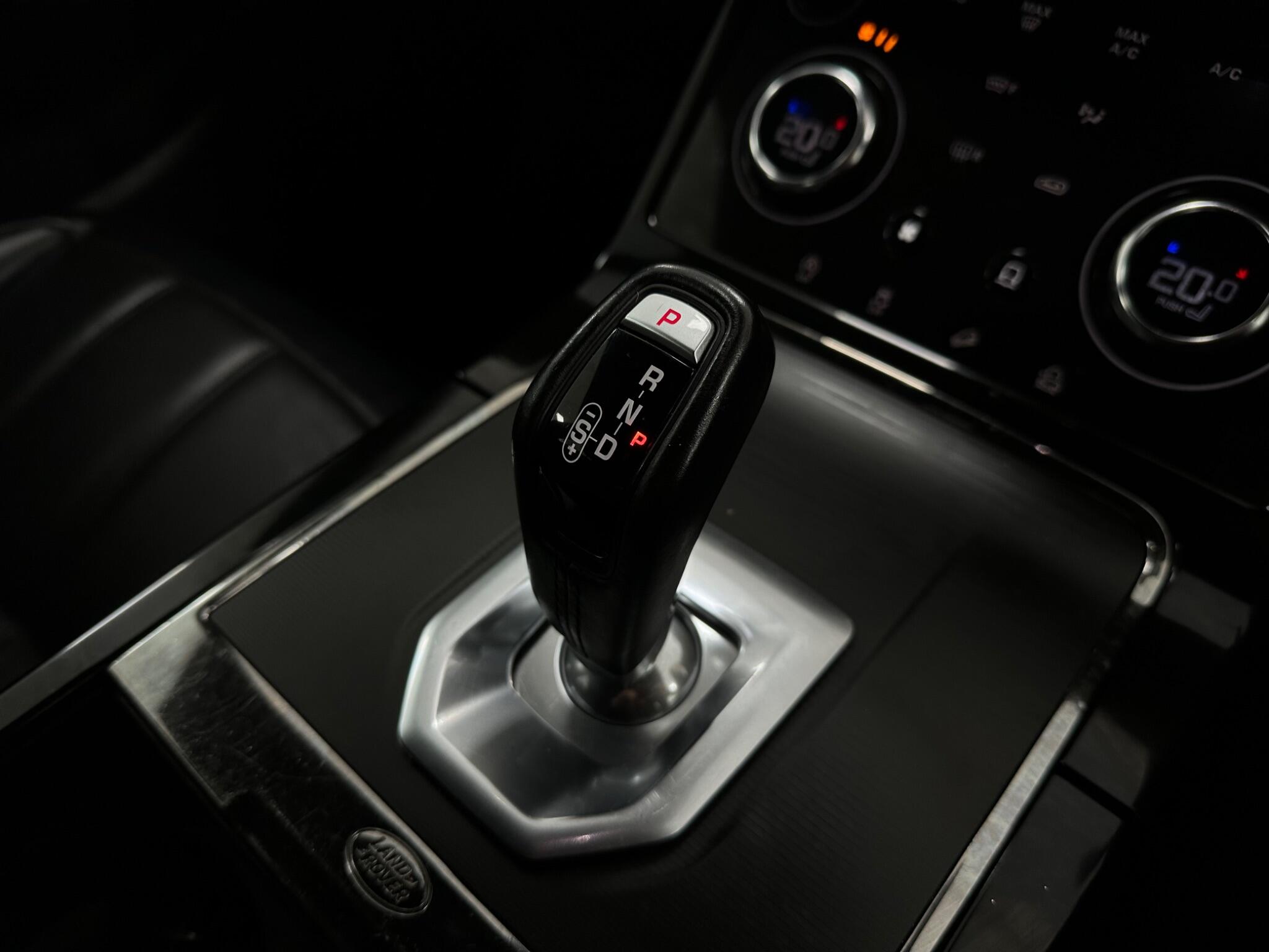 Land Rover Range Rover Evoque view 24