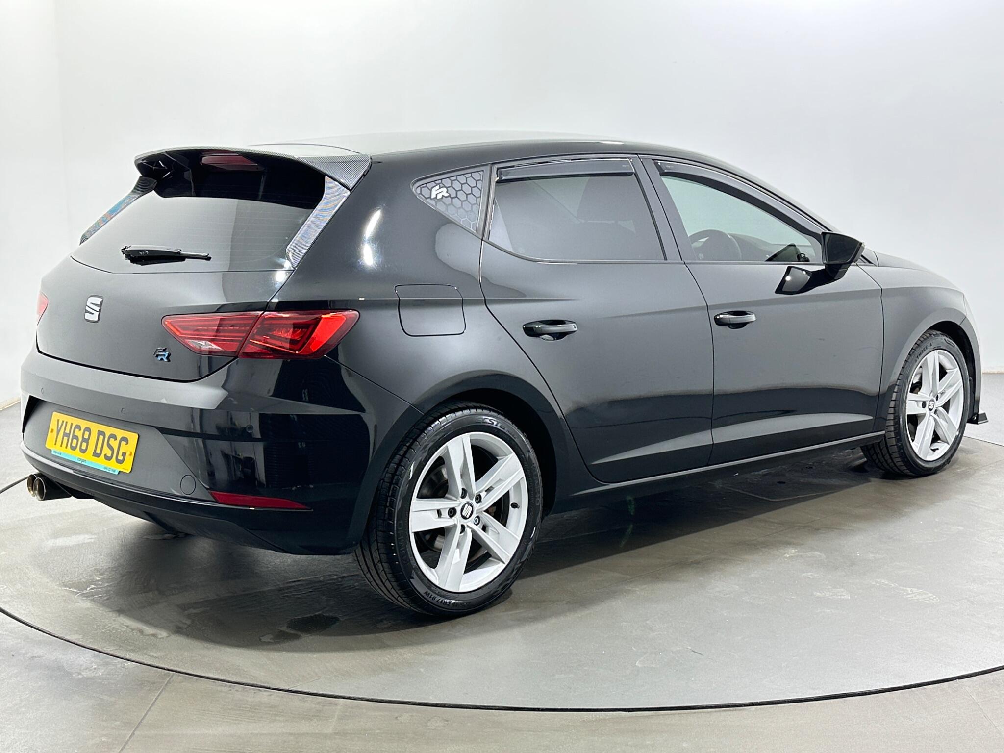 Seat Leon view 8