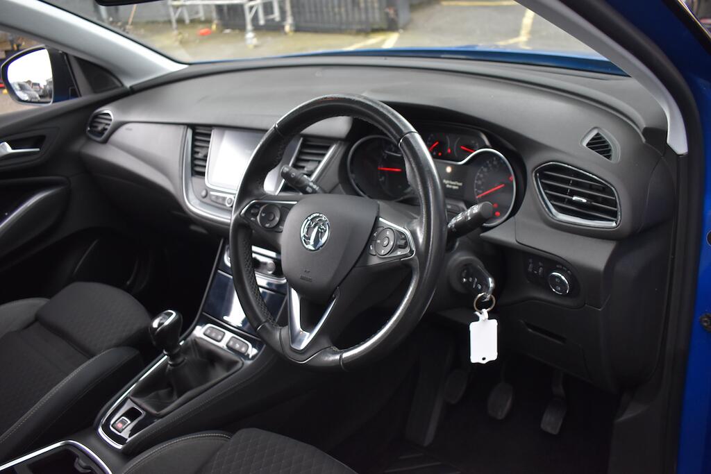 Vauxhall Grandland X view 26