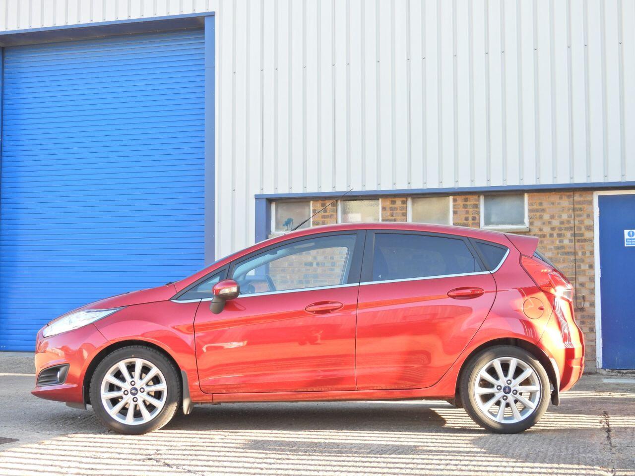 Ford Fiesta view 13
