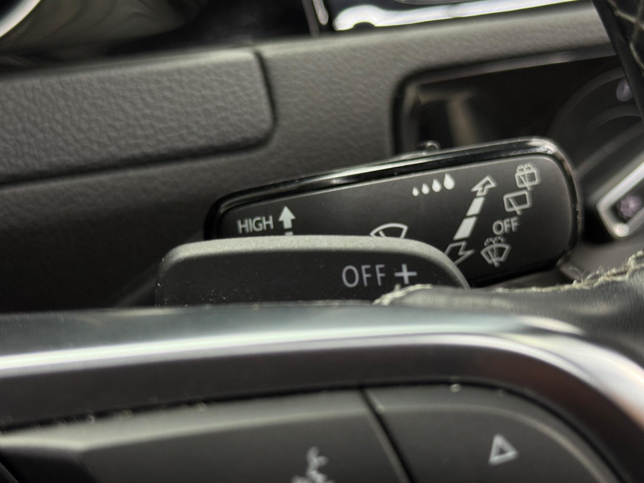 Volkswagen Golf view 21