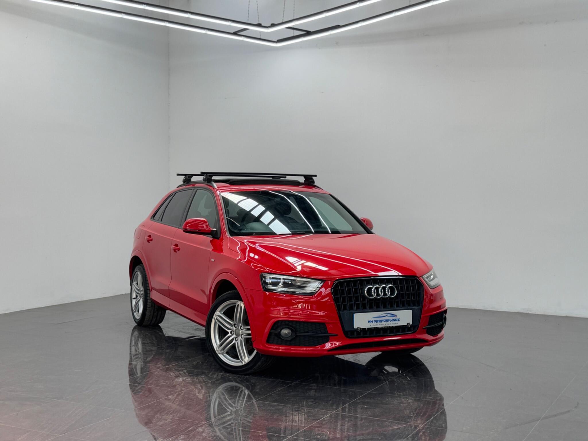 Audi Q3 view 21