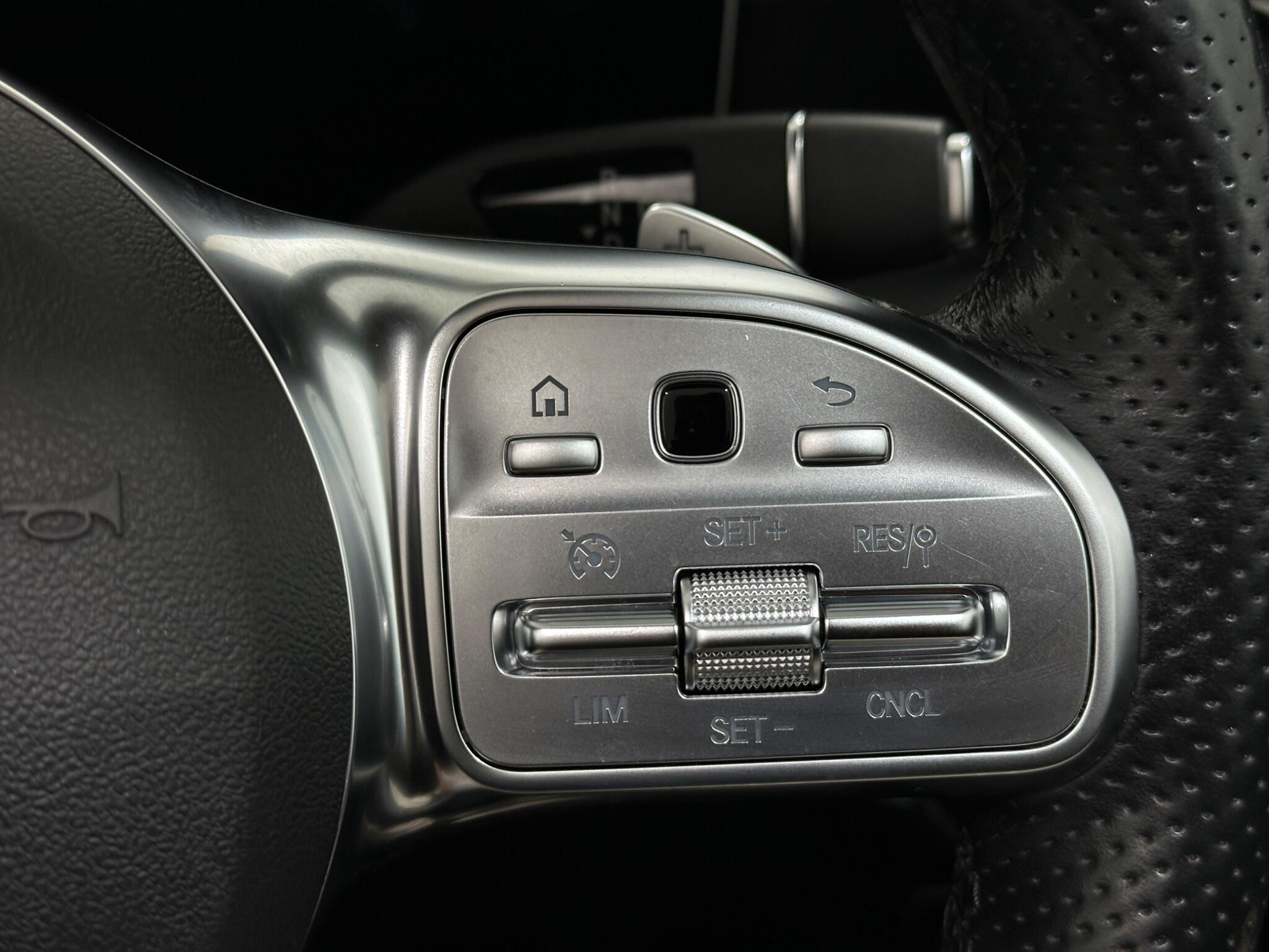 Mercedes-Benz E-Class view 16