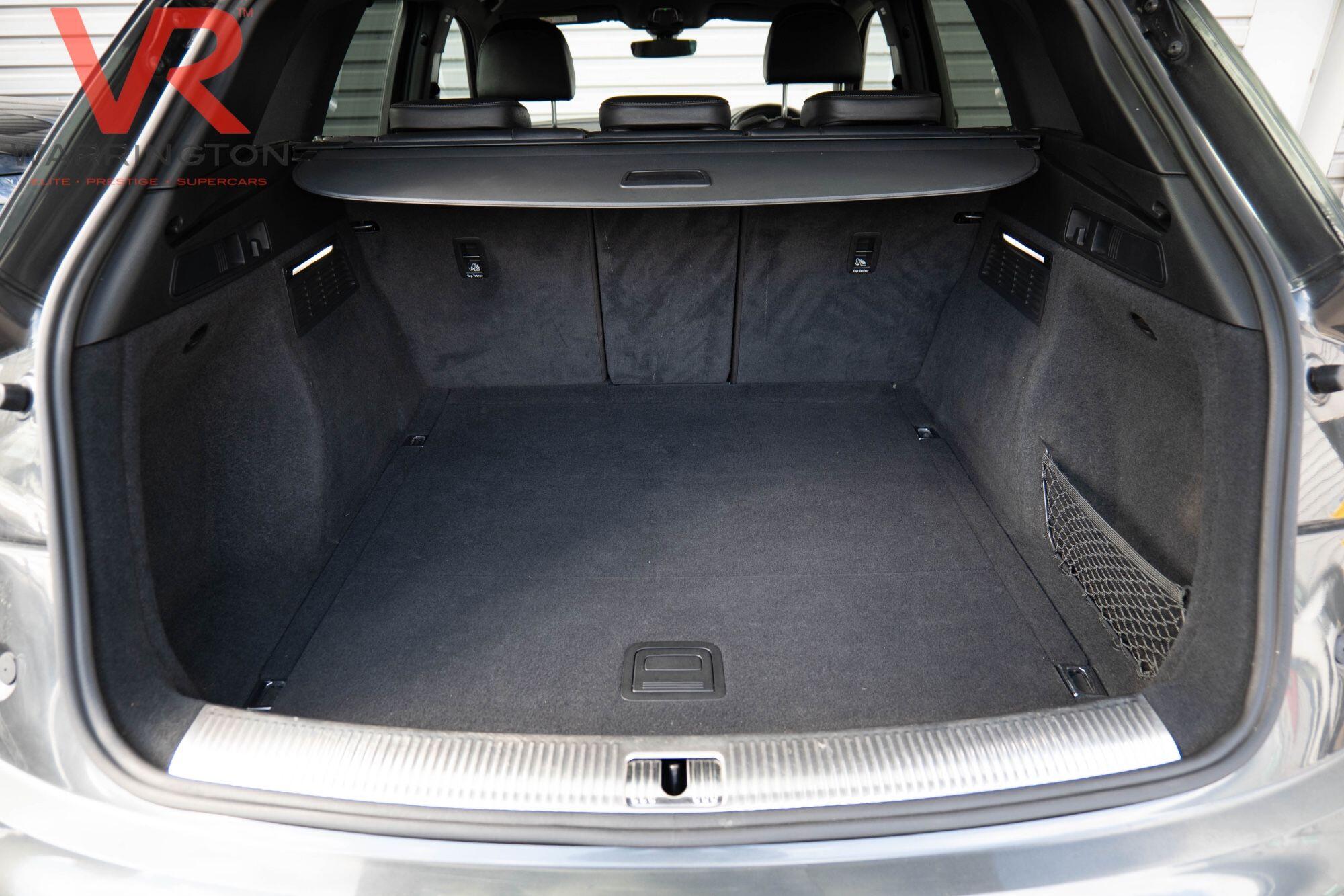 Audi Q5 view 16
