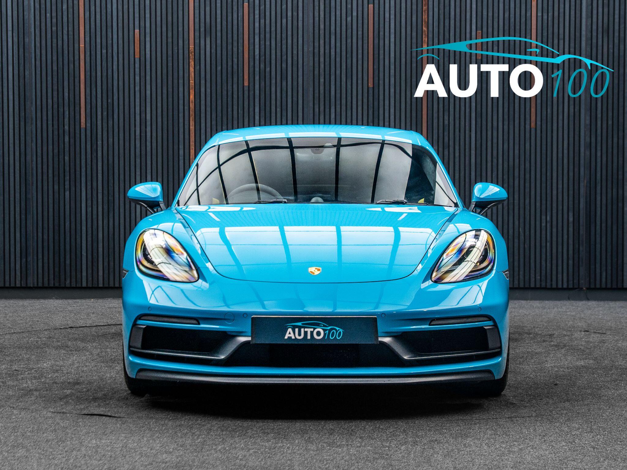 Porsche Cayman view 9