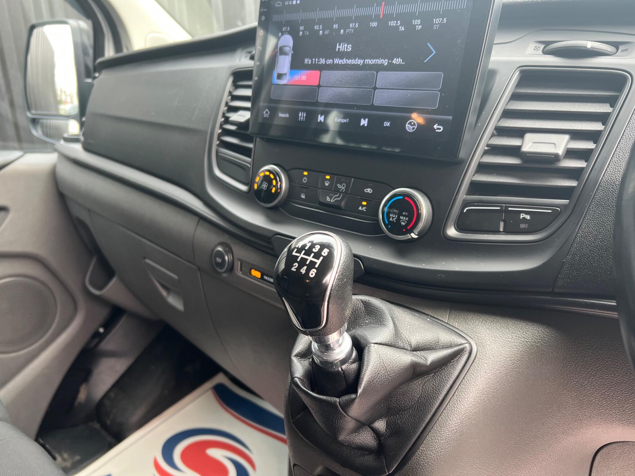 Ford Transit Custom view 35