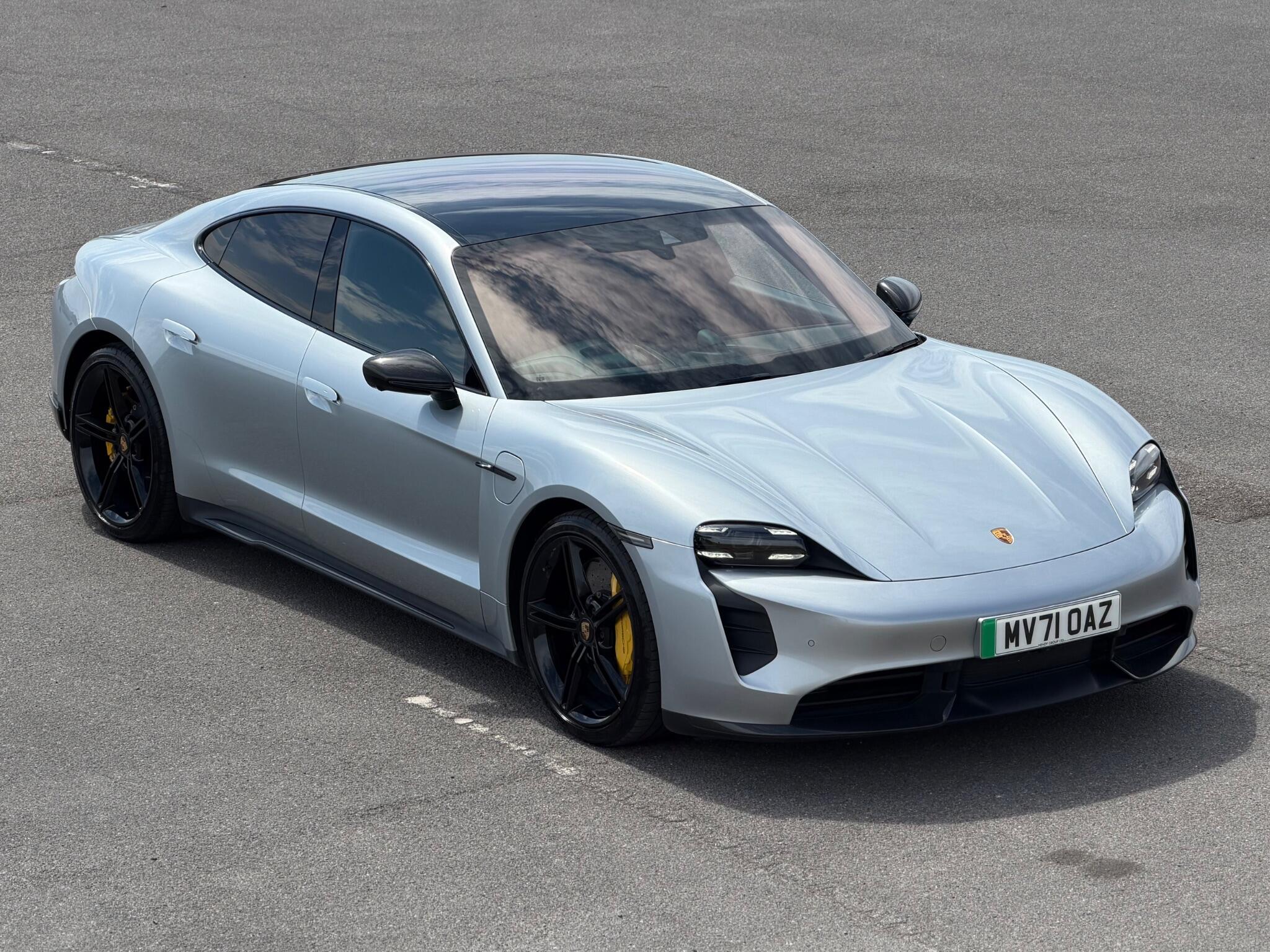 Porsche Taycan view 36
