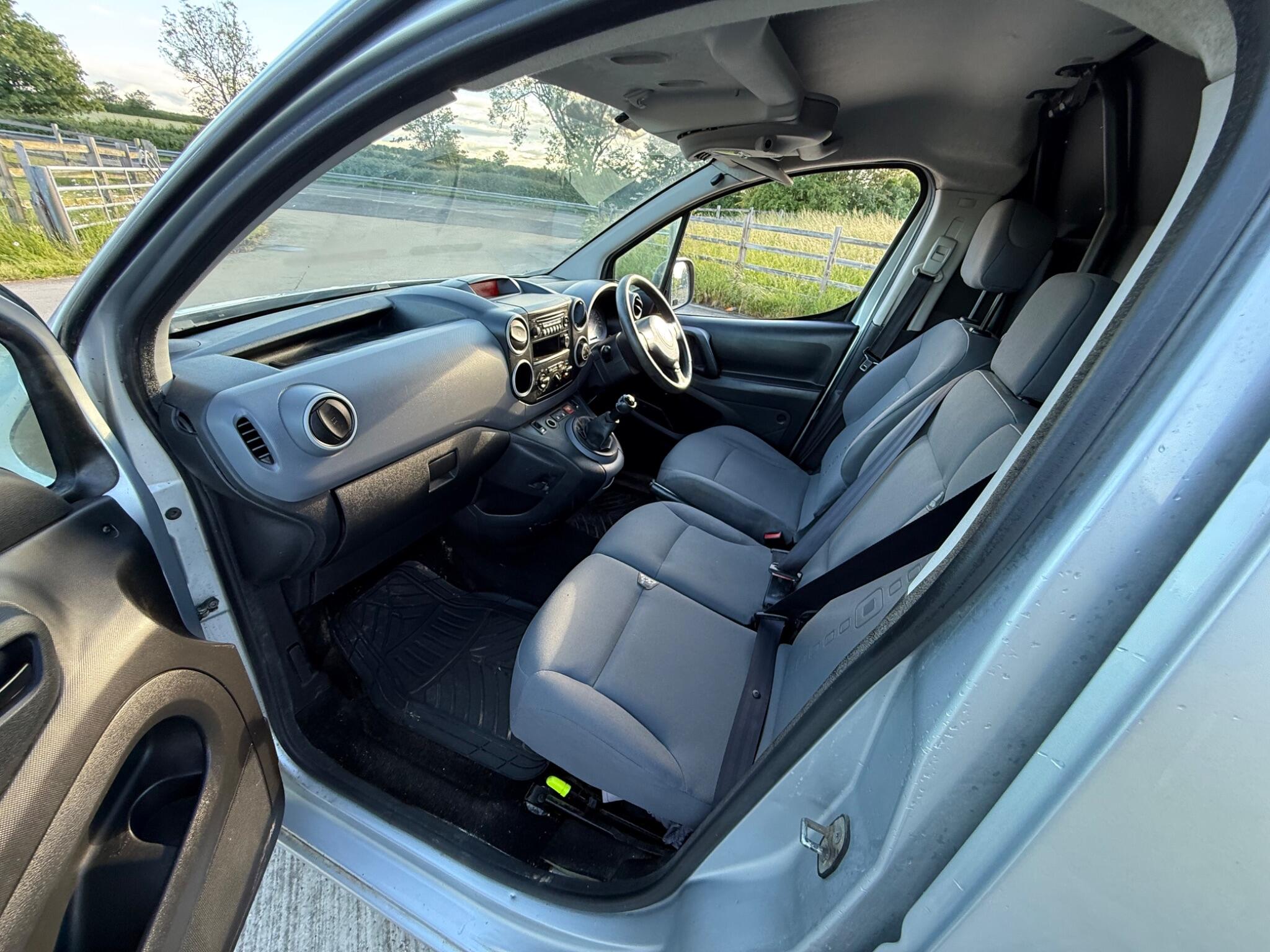 Citroen Berlingo 1.6 HDi 850 Enterprise L1 5dr — photo 37 of 92