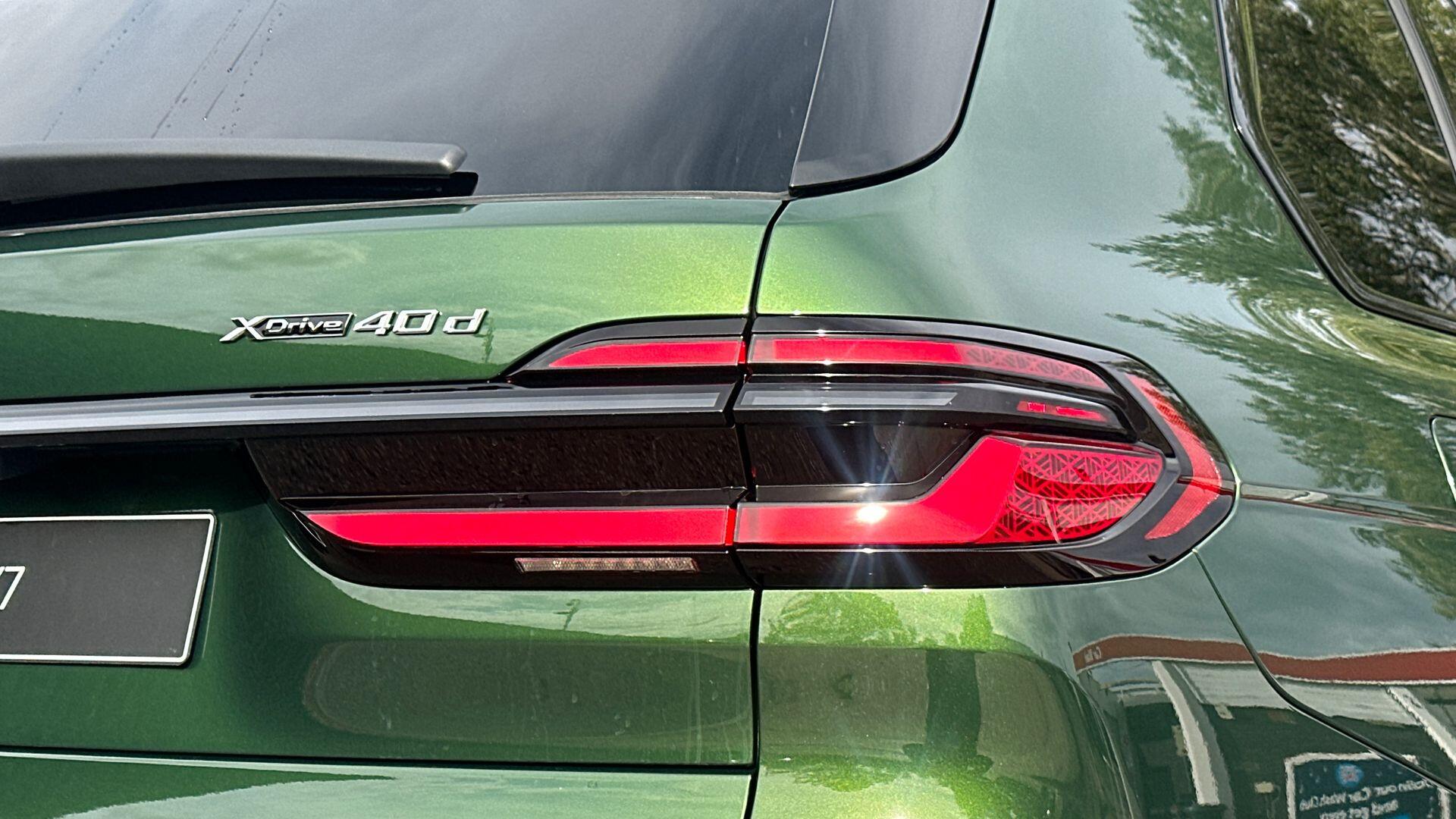 BMW X7 view 22
