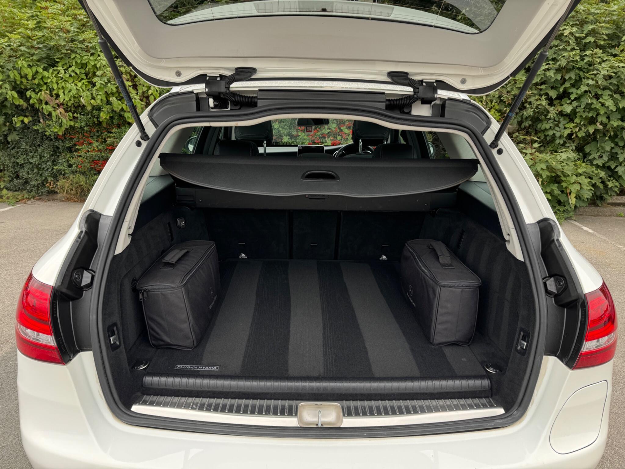 Mercedes-Benz C-Class view 58