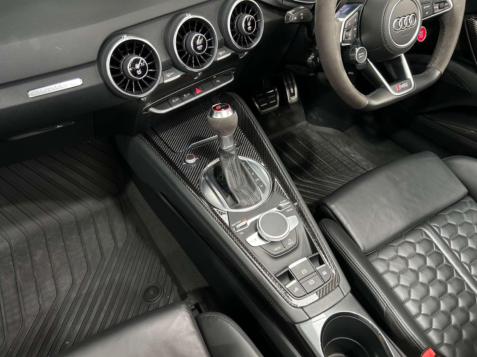Audi TT RS view 47
