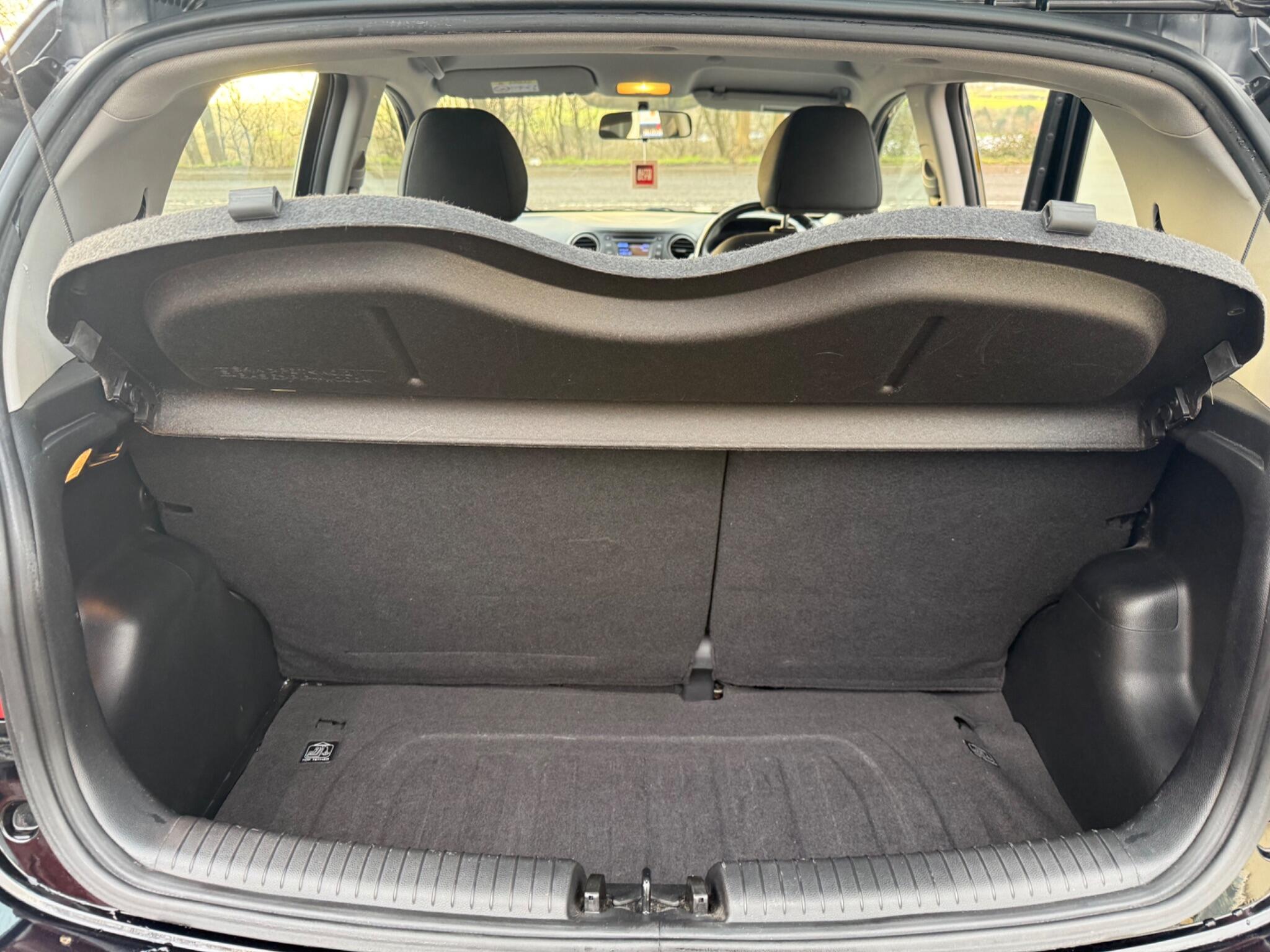 2016 Hyundai i10 1.0 Premium Euro 5 5dr • 99,000 miles image 12