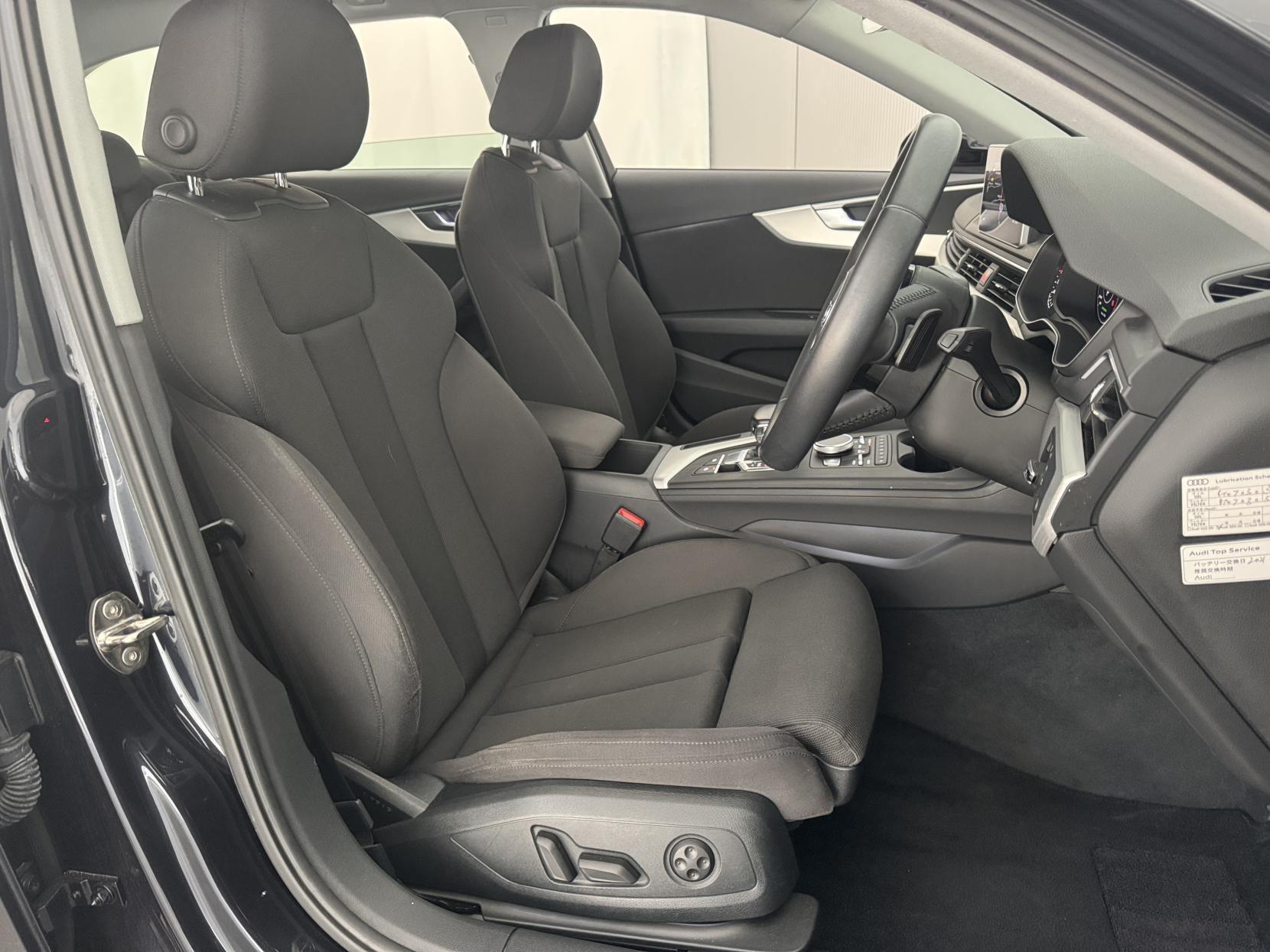 Audi A4 view 53