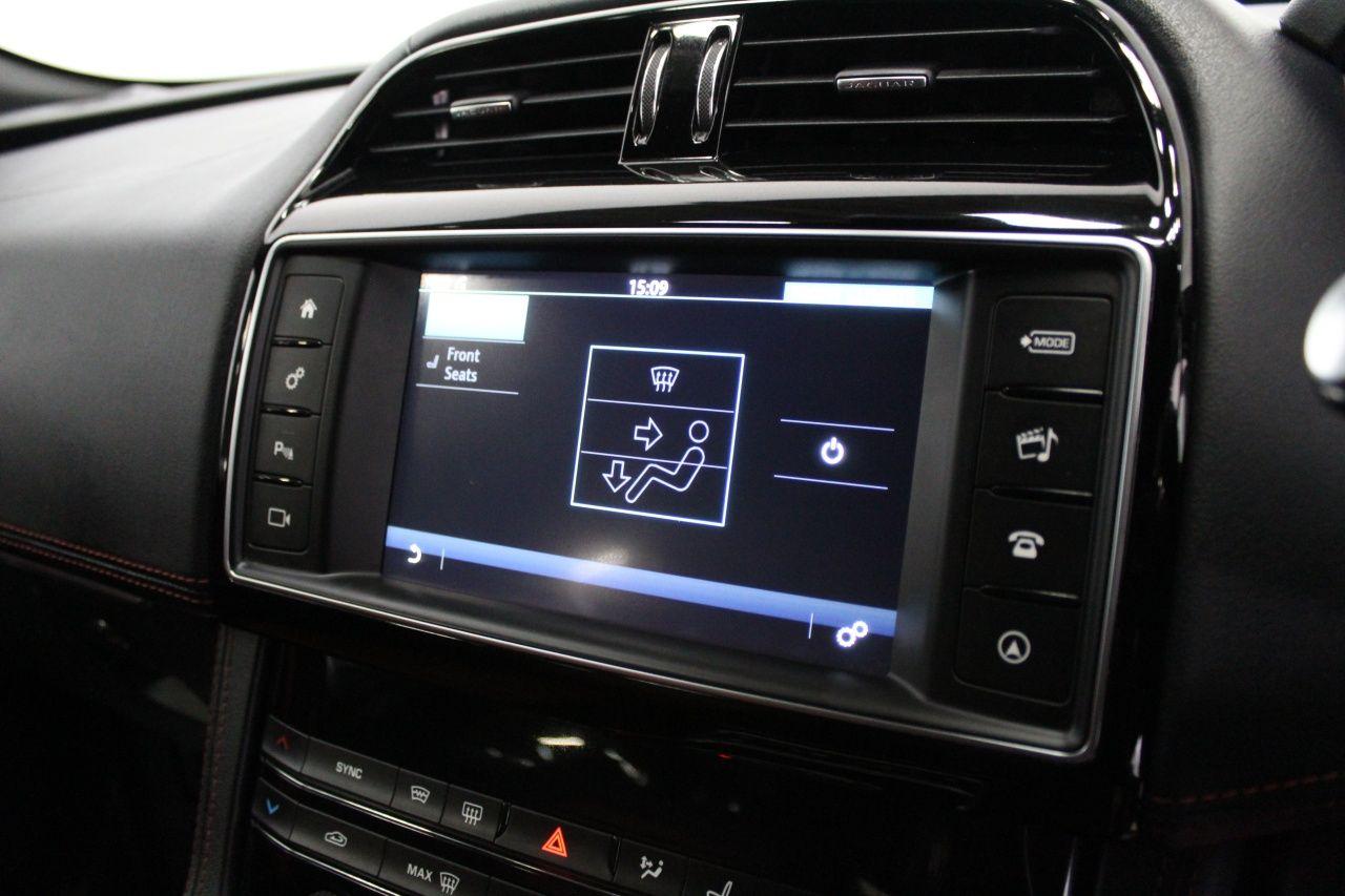 Jaguar F-Pace view 41