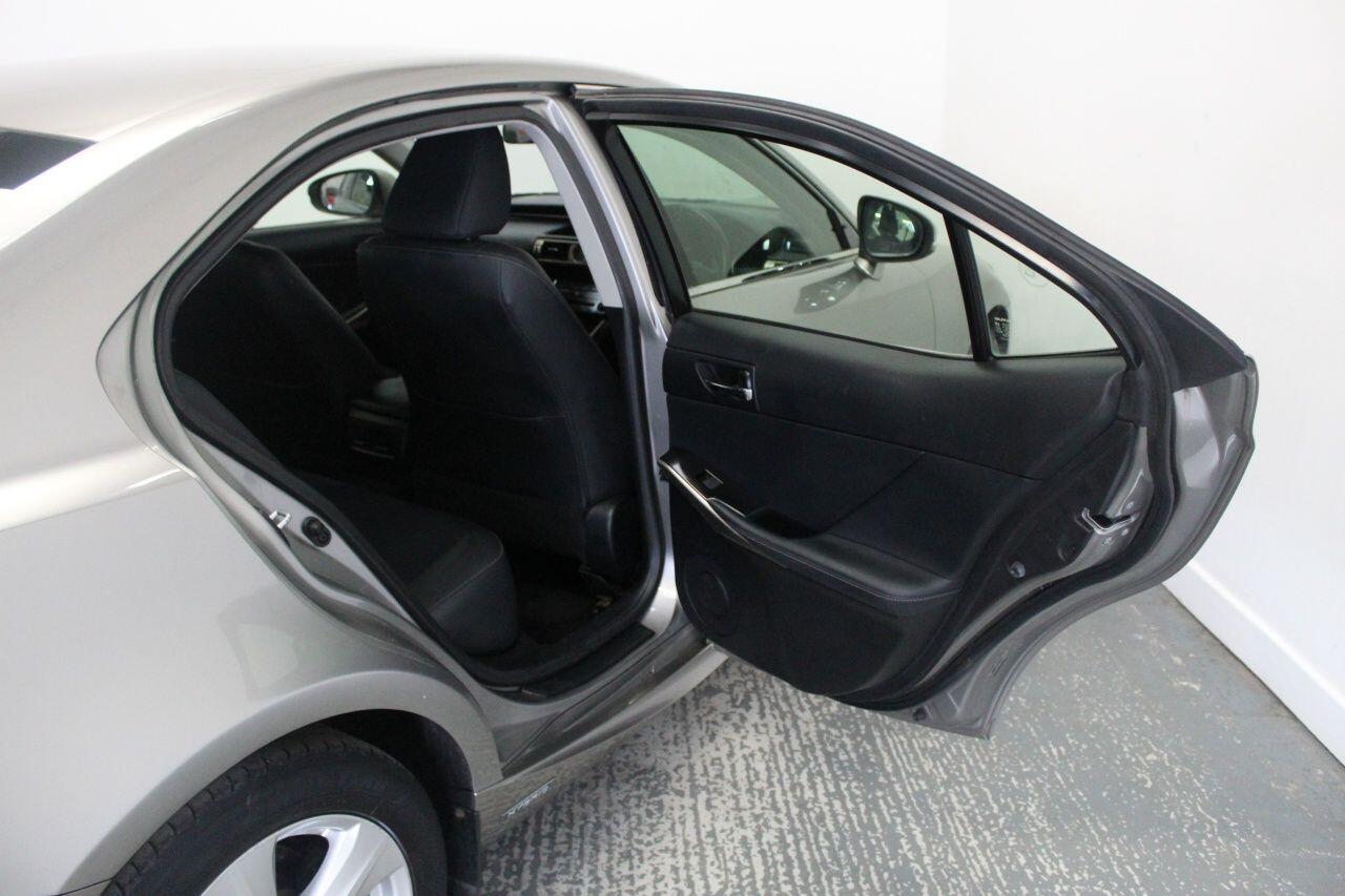 Lexus Is view 24