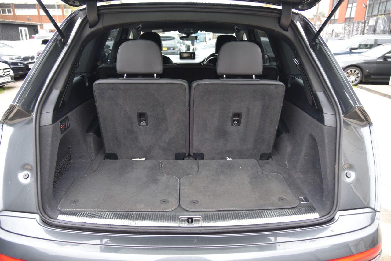 Audi Q7 view 55