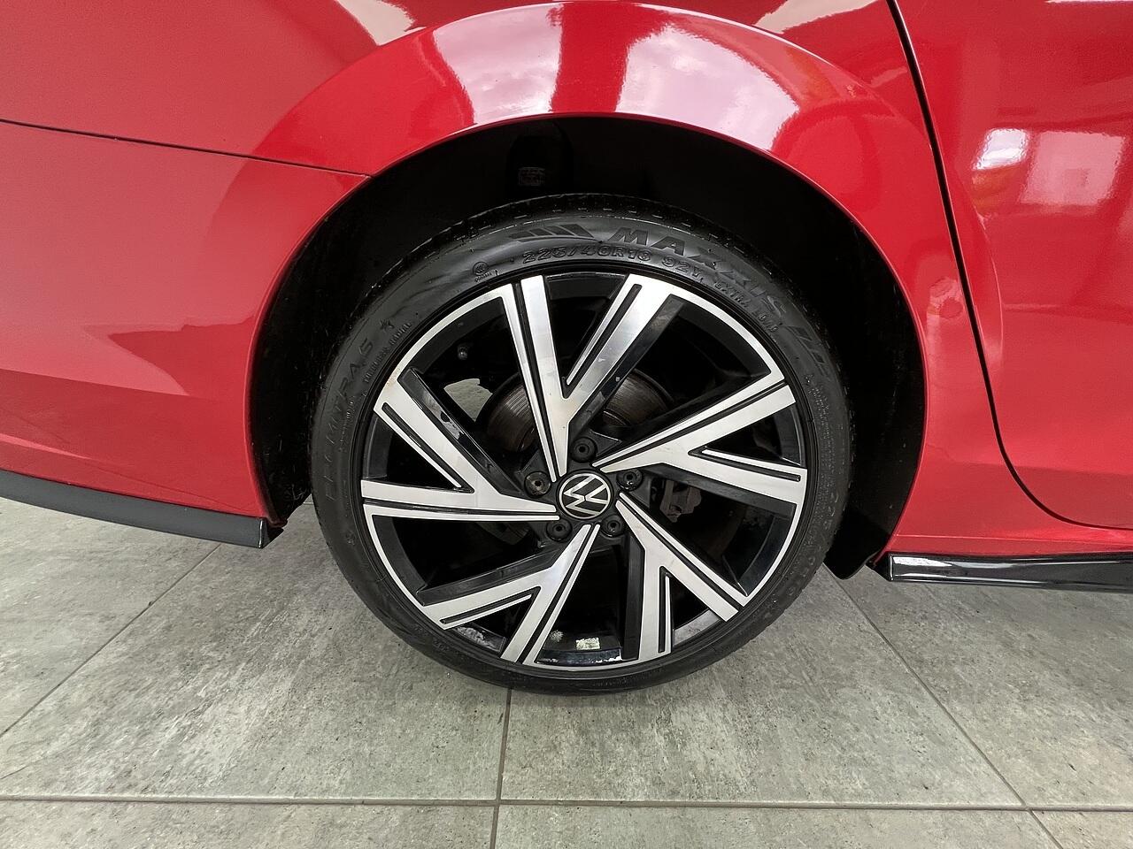 Volkswagen Golf view 22