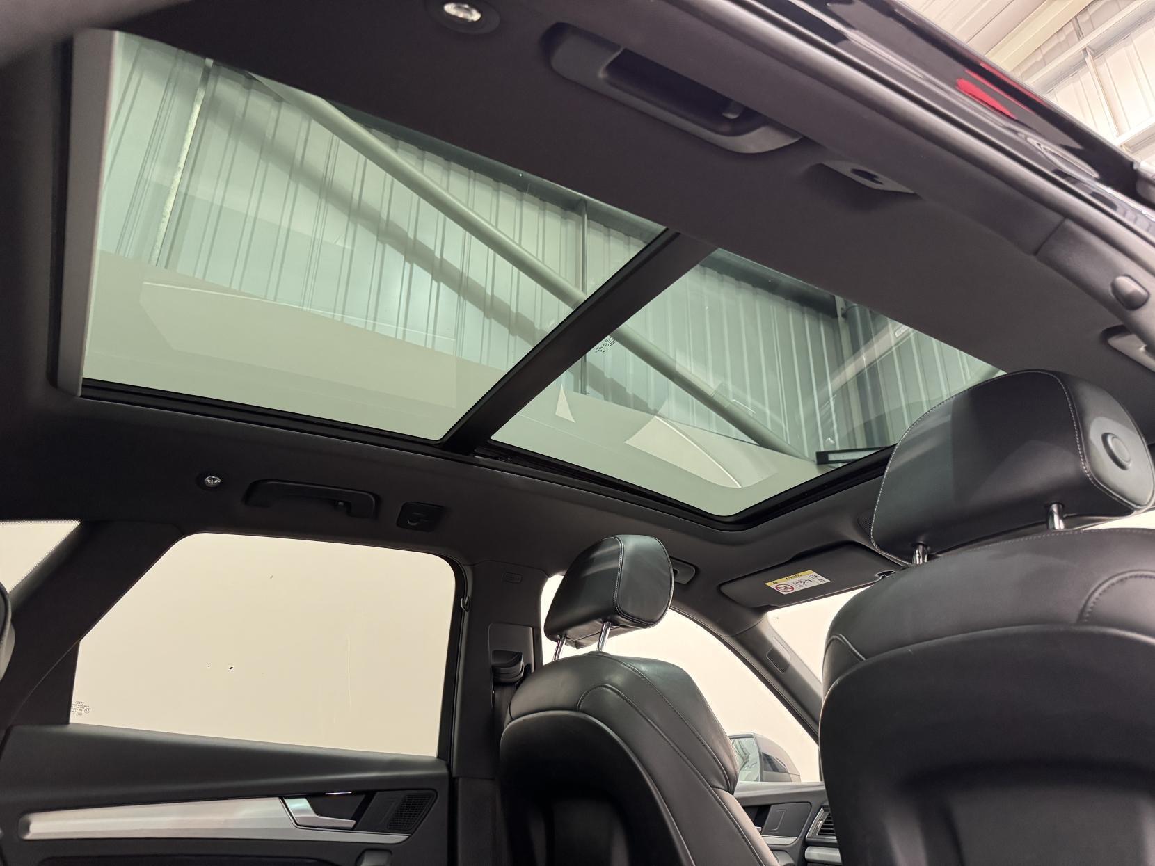 Audi Q5 view 54