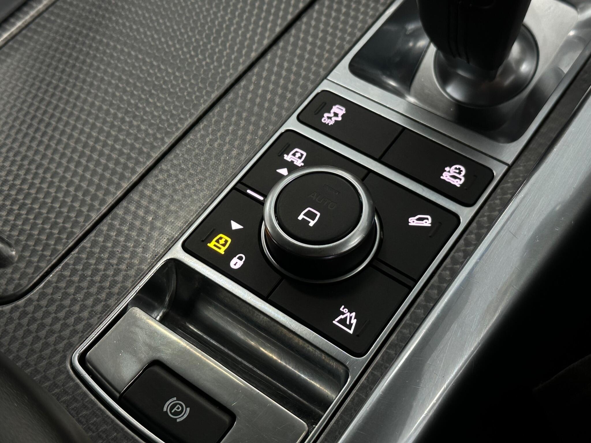 Land Rover Range Rover Sport view 32