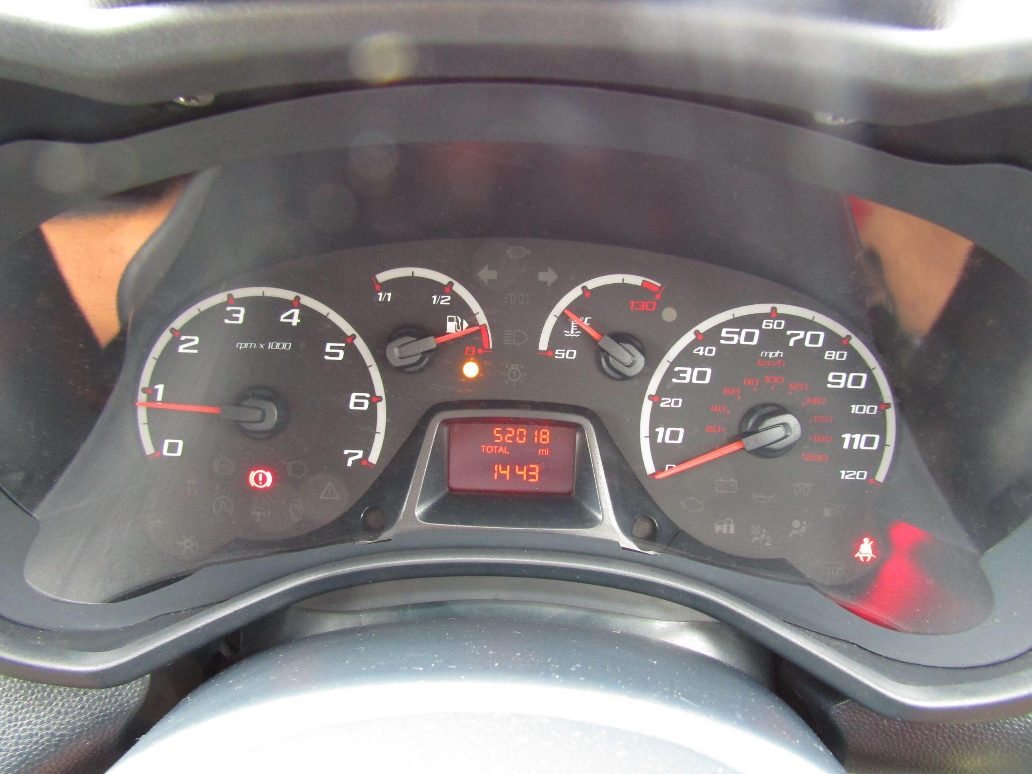Ford Edge view 18