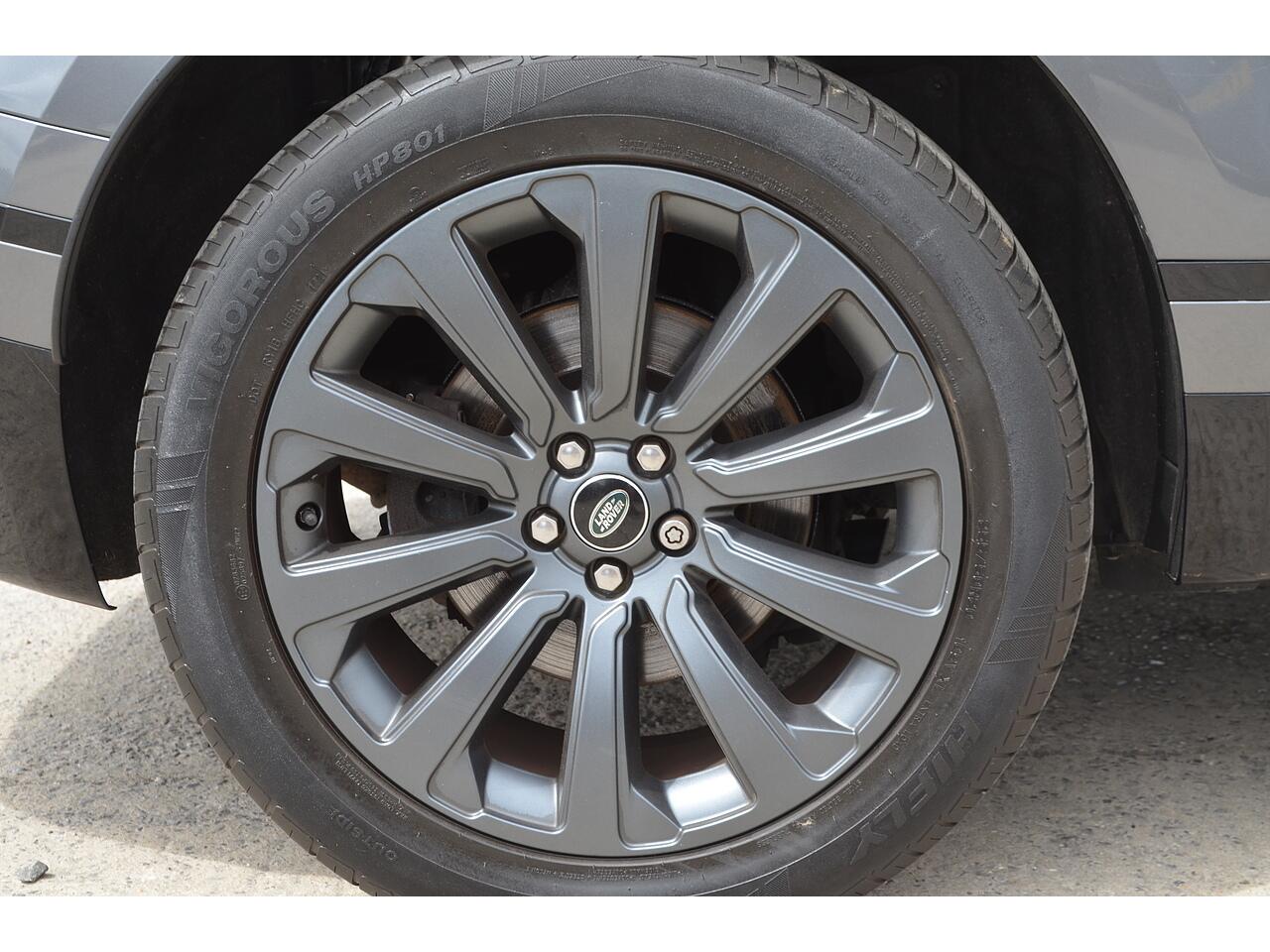 Land Rover Range Rover Velar view 20