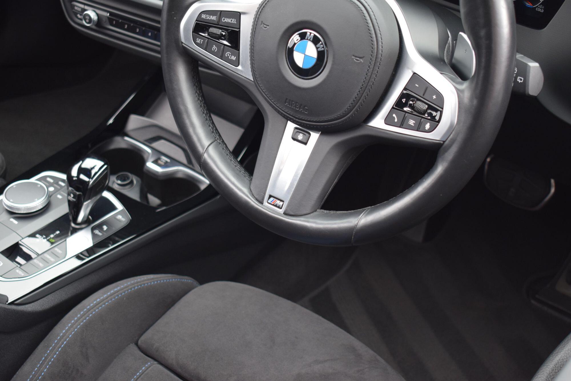 BMW 1 Series view 12