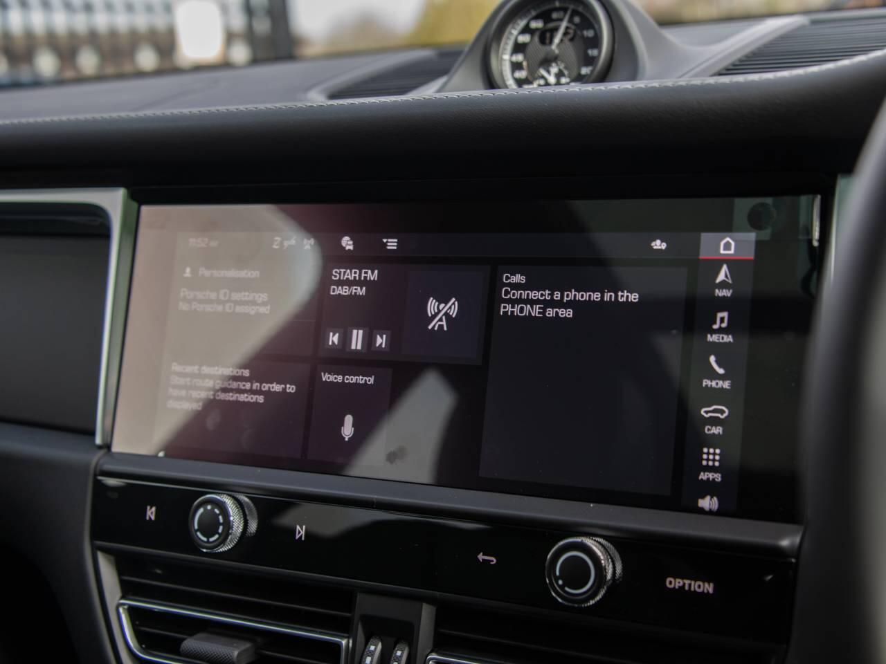 Porsche Macan view 63