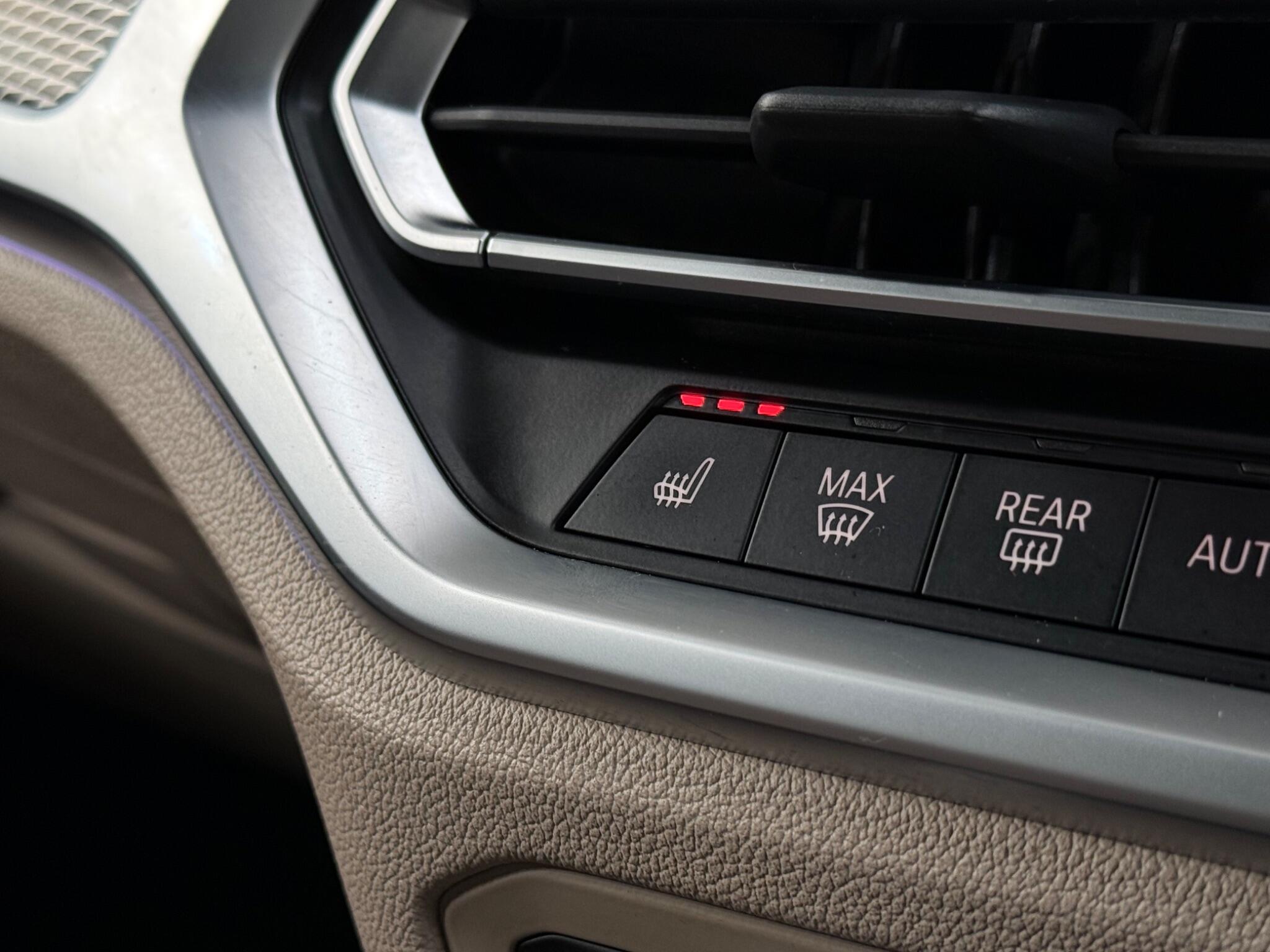 BMW 3 Series view 23