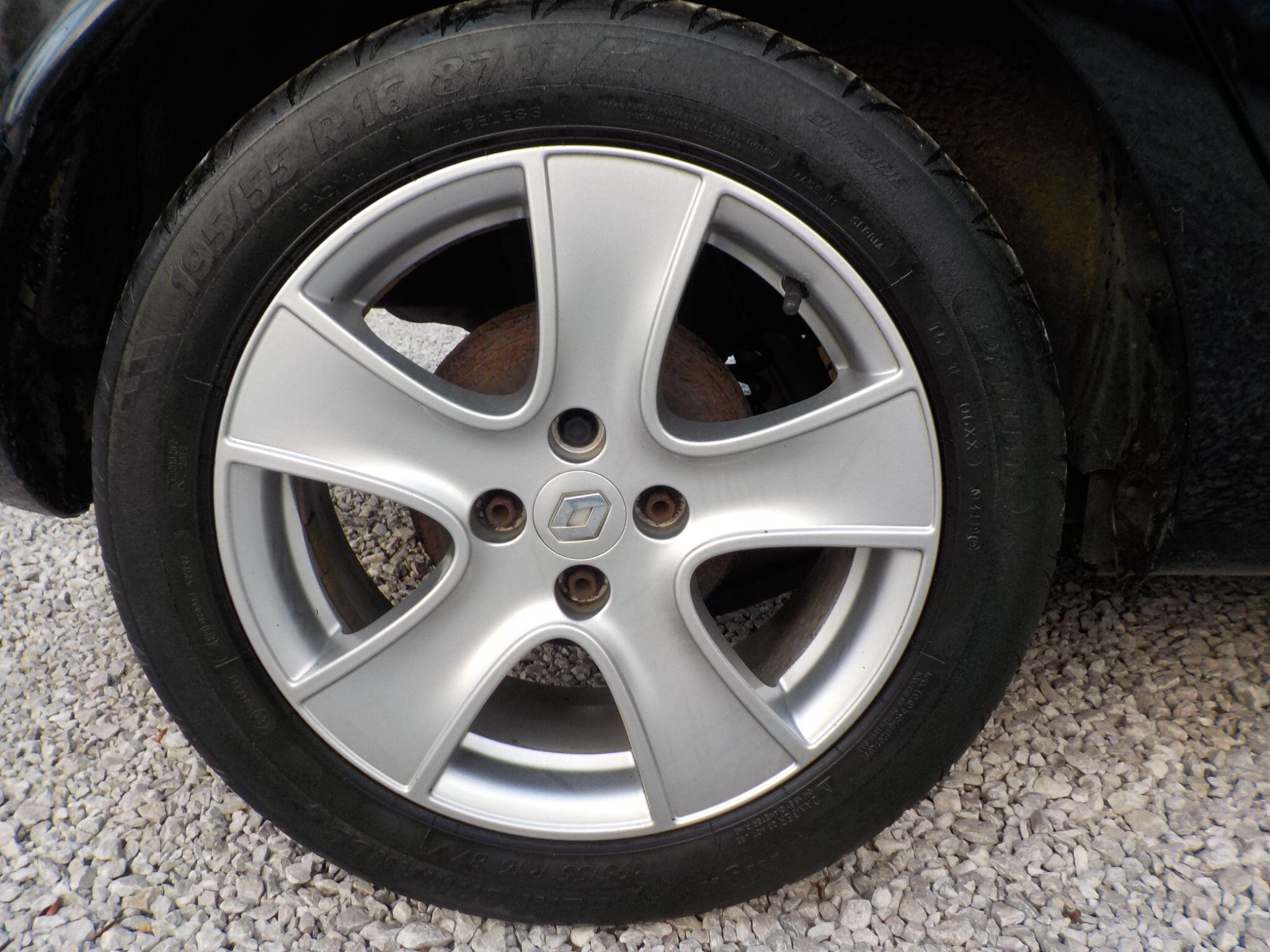 Renault Clio 1.5 dCi Dynamique MediaNav Euro 5 (s/s) 5dr