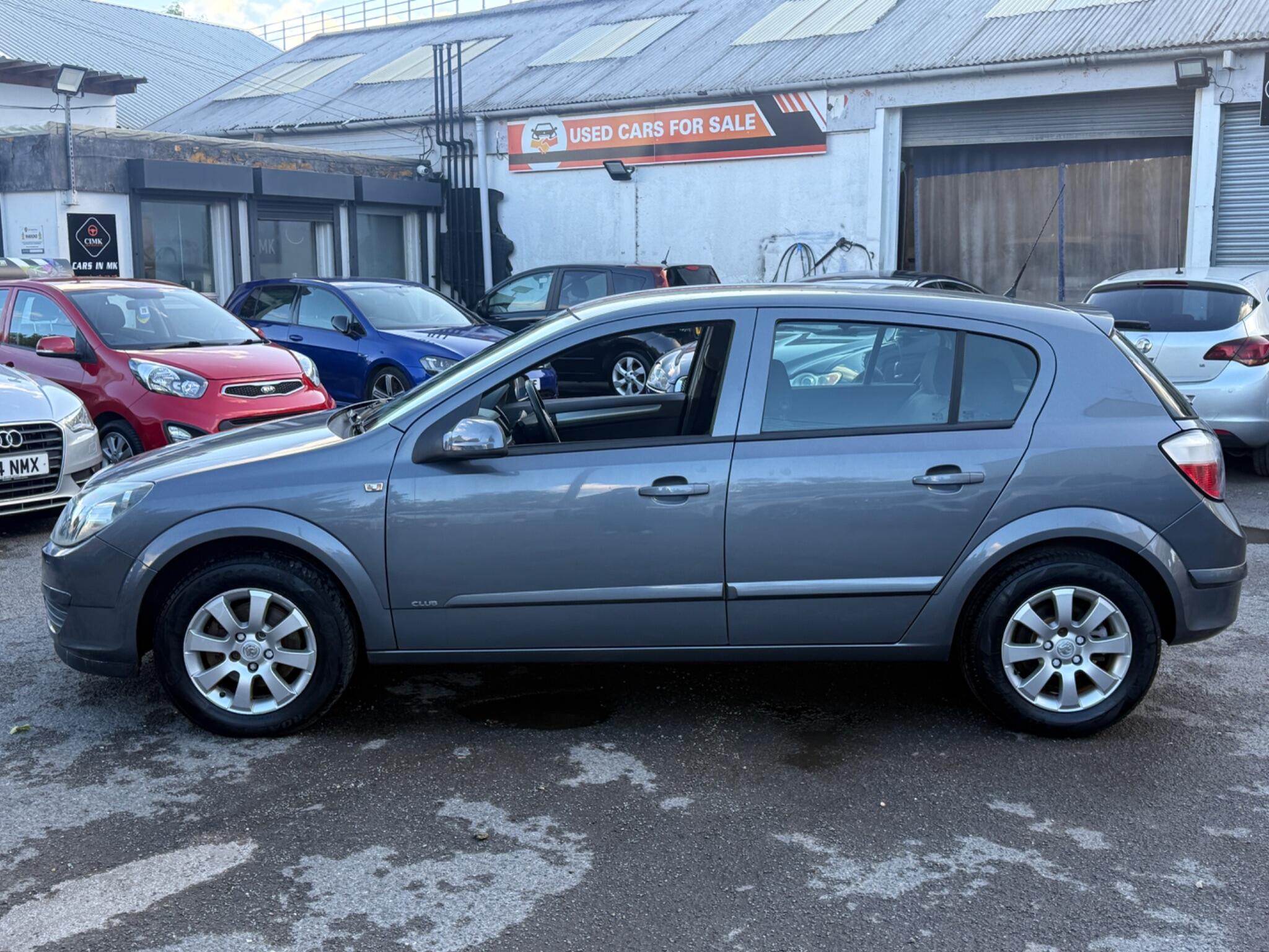 Vauxhall Astra - Image 10