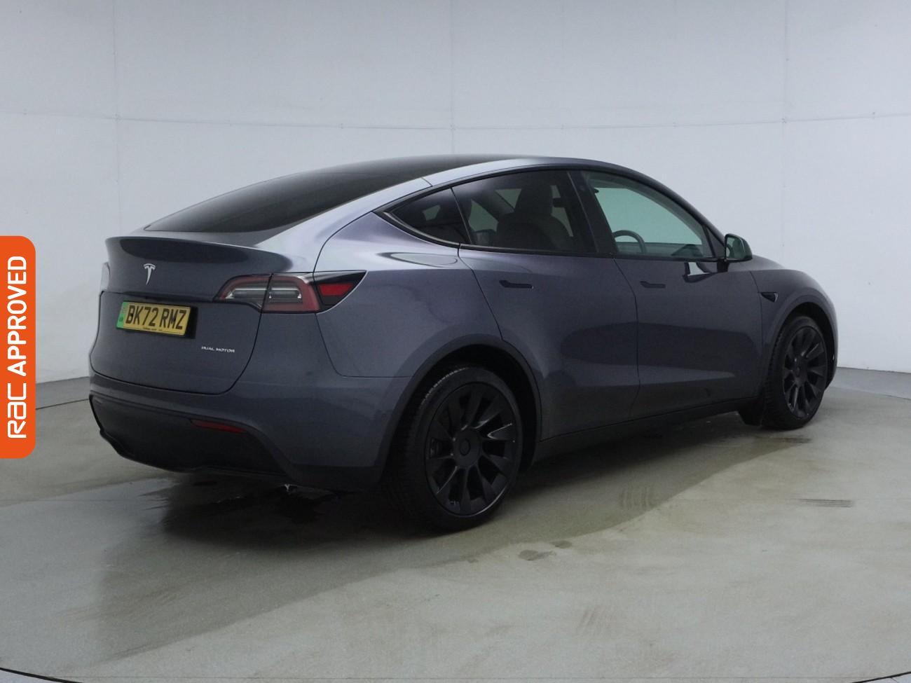 Tesla Model Y view 32
