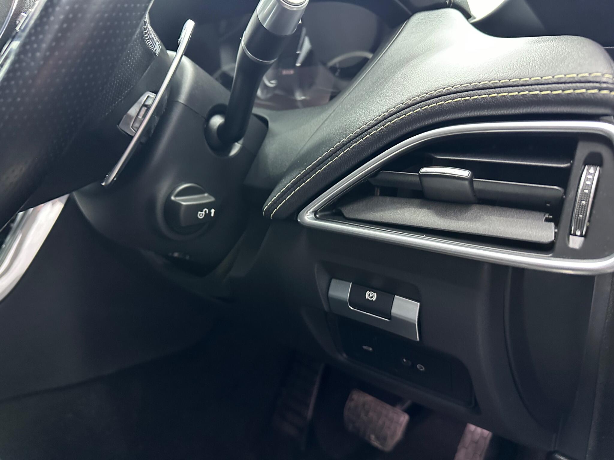 Jaguar Xe view 24
