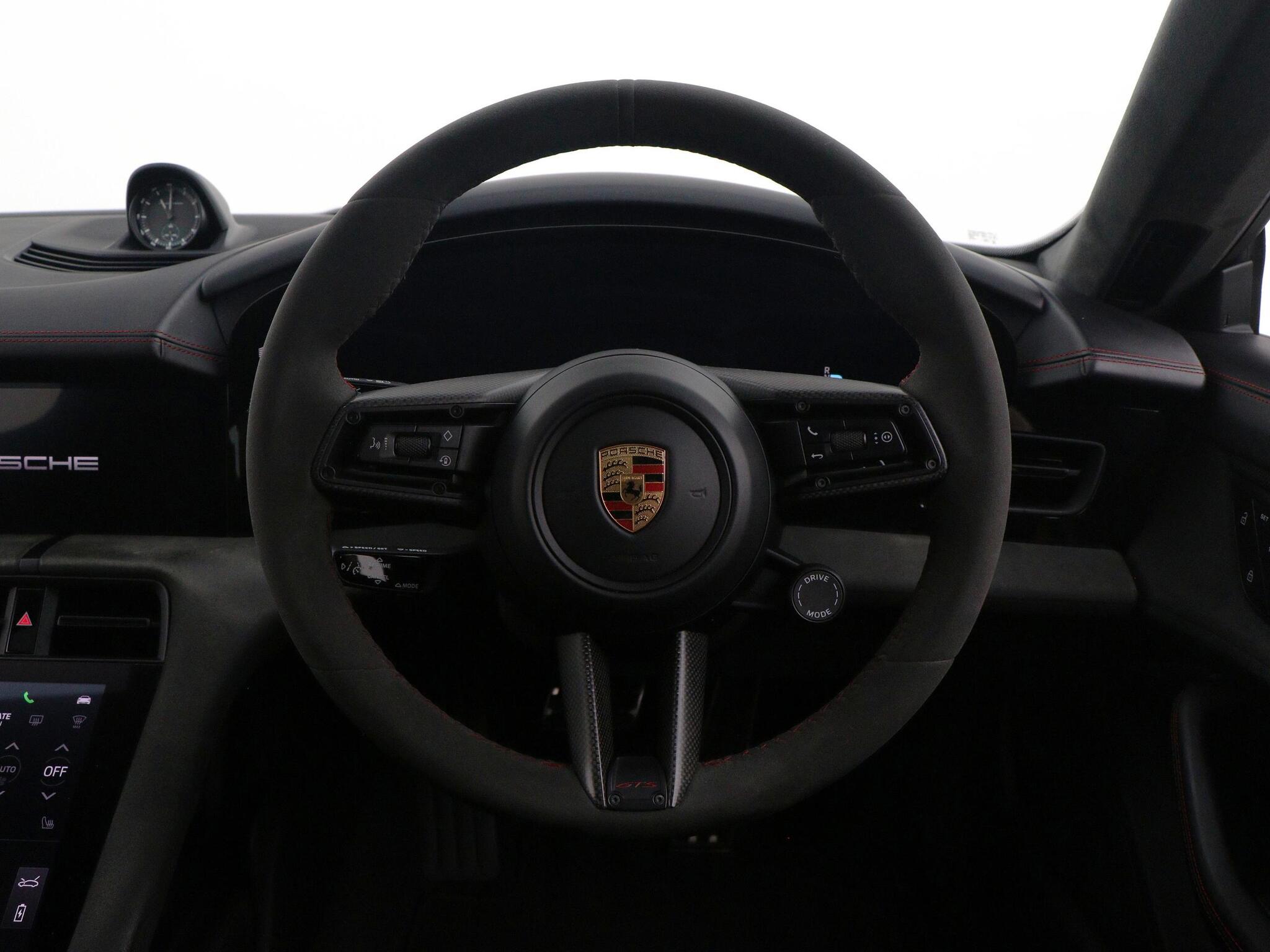 Porsche Taycan view 29