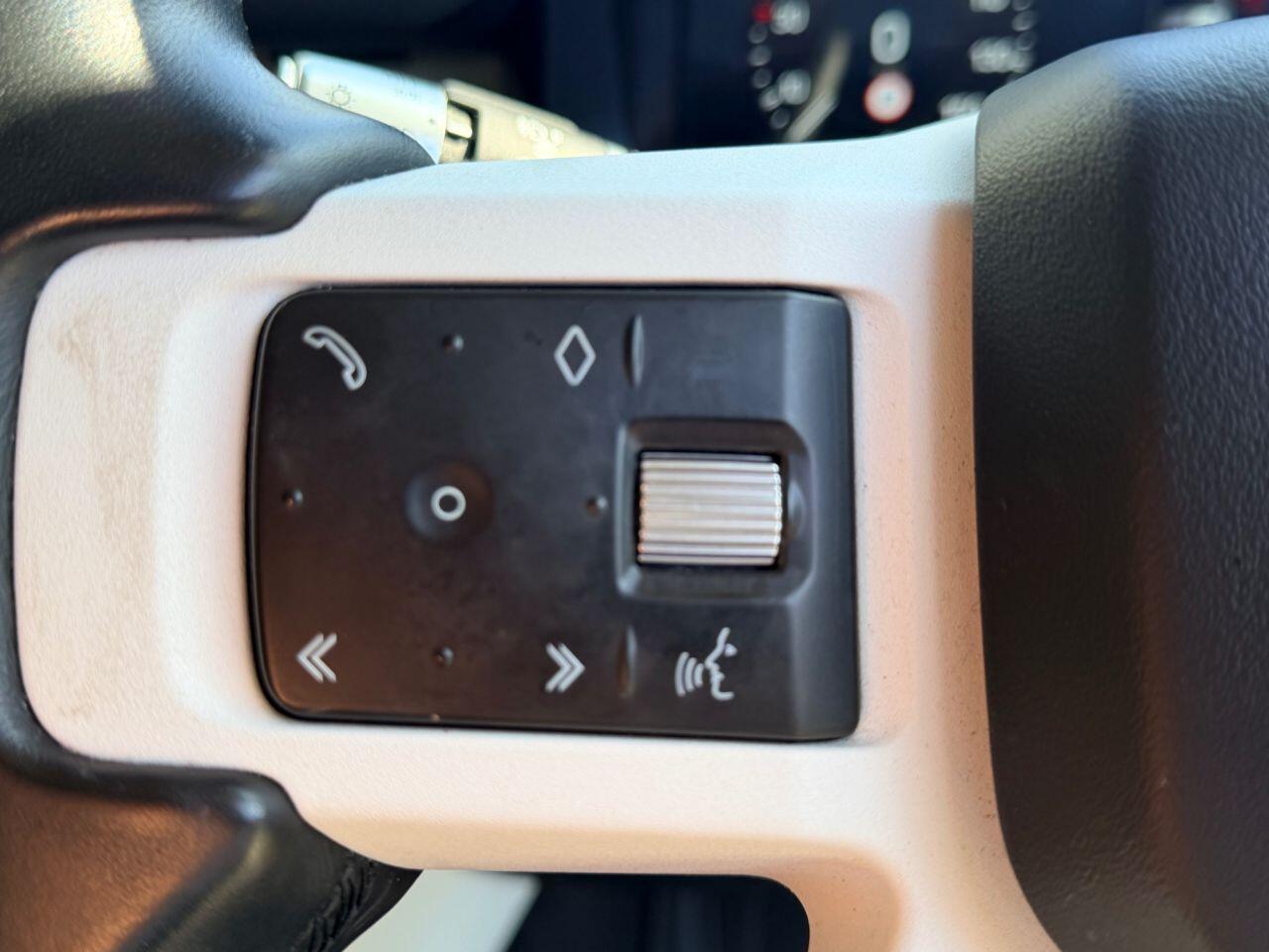 Land Rover Defender view 20