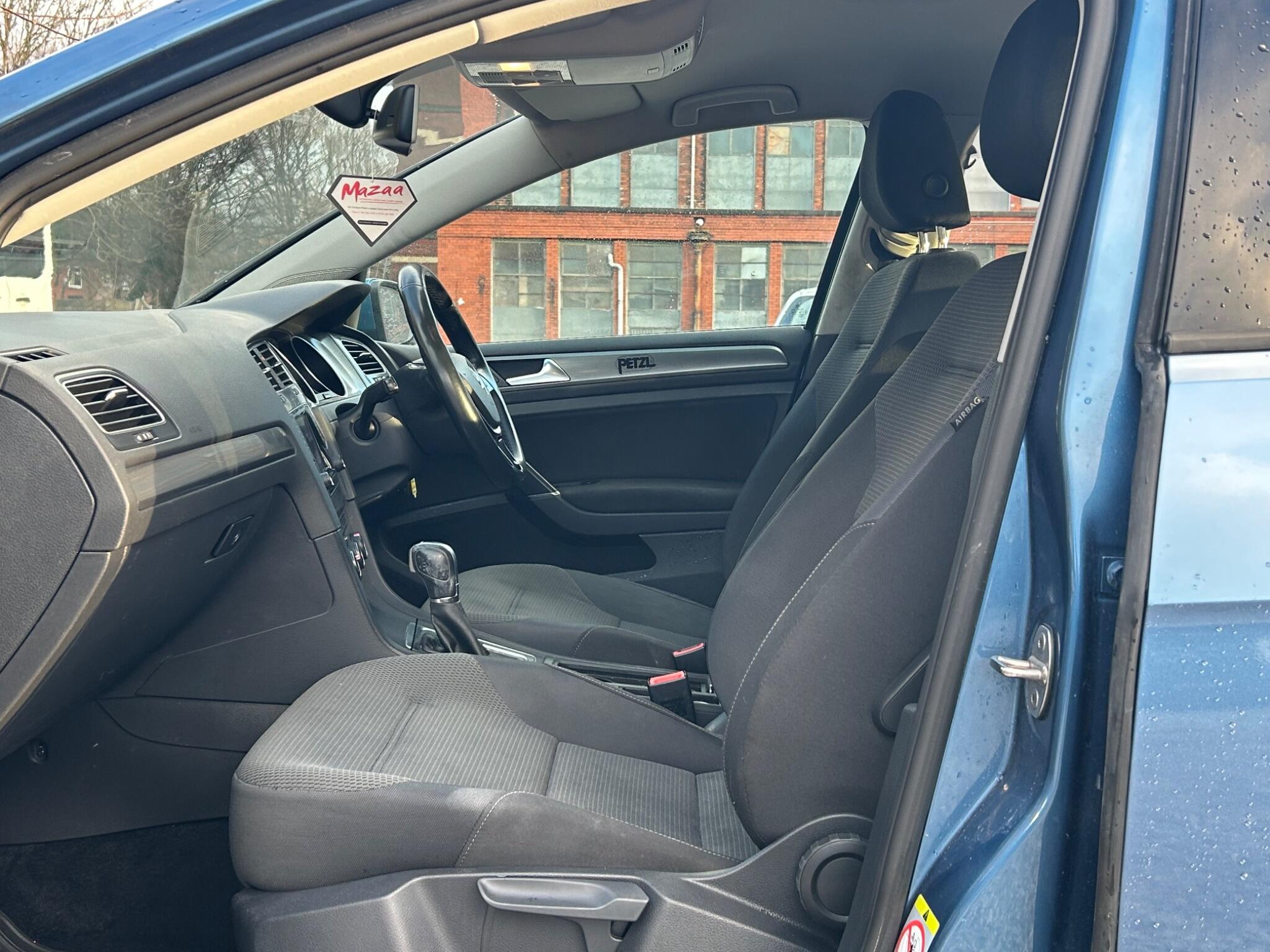 Volkswagen Golf view 18