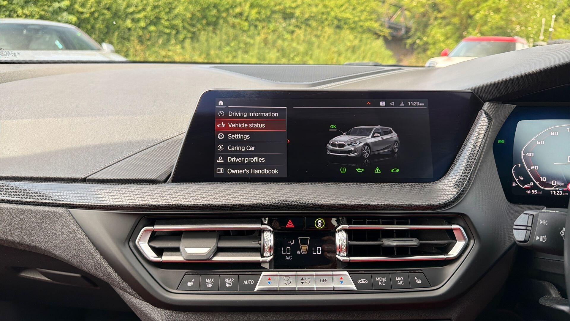 BMW 1 Series view 8