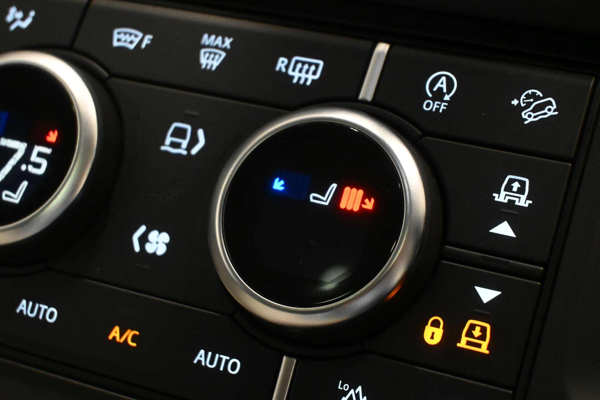 Land Rover Defender view 49