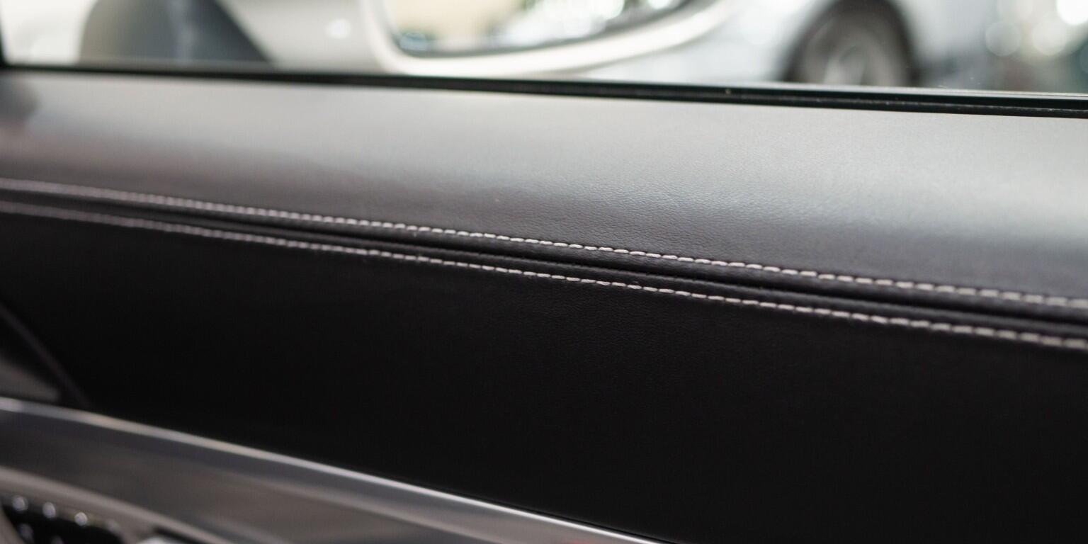 Porsche 911 view 27