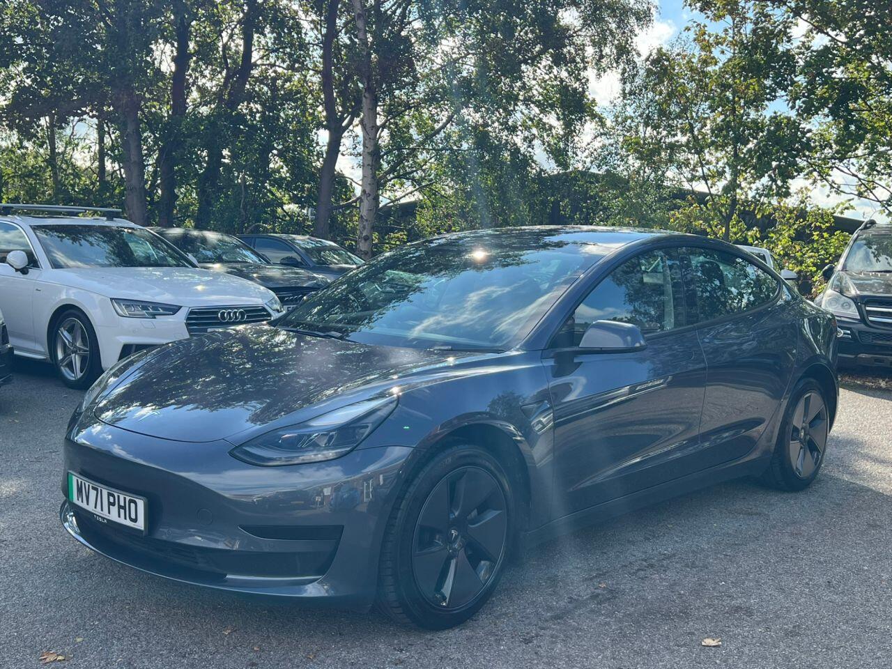 Tesla Model 3 view 3