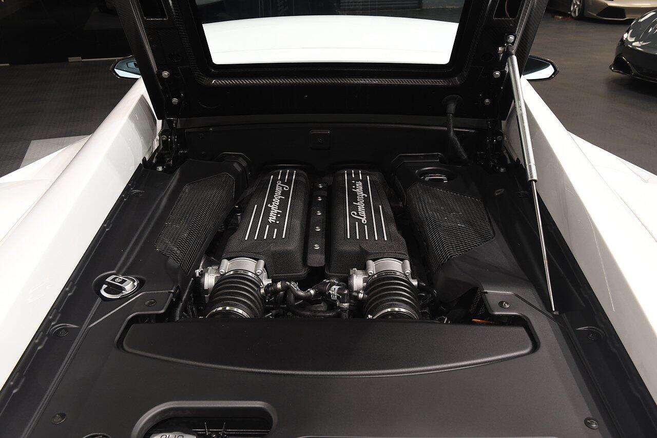 Lamborghini Gallardo view 39