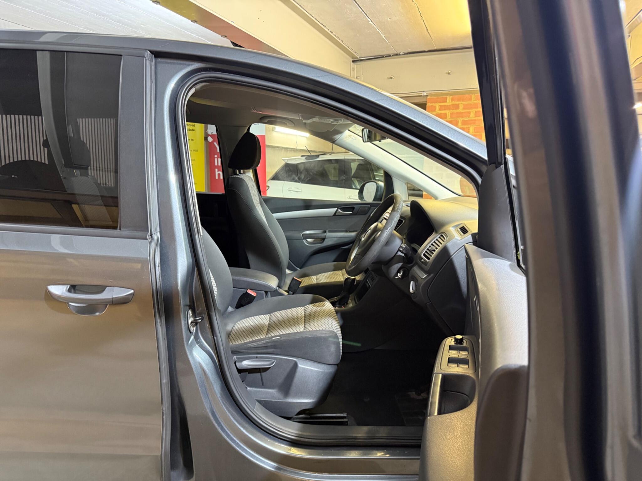 2013 Volkswagen Sharan 2.0 TDI BlueMotion Tech S DSG Euro 5 (s/s) 5dr • 139,000 miles image 16