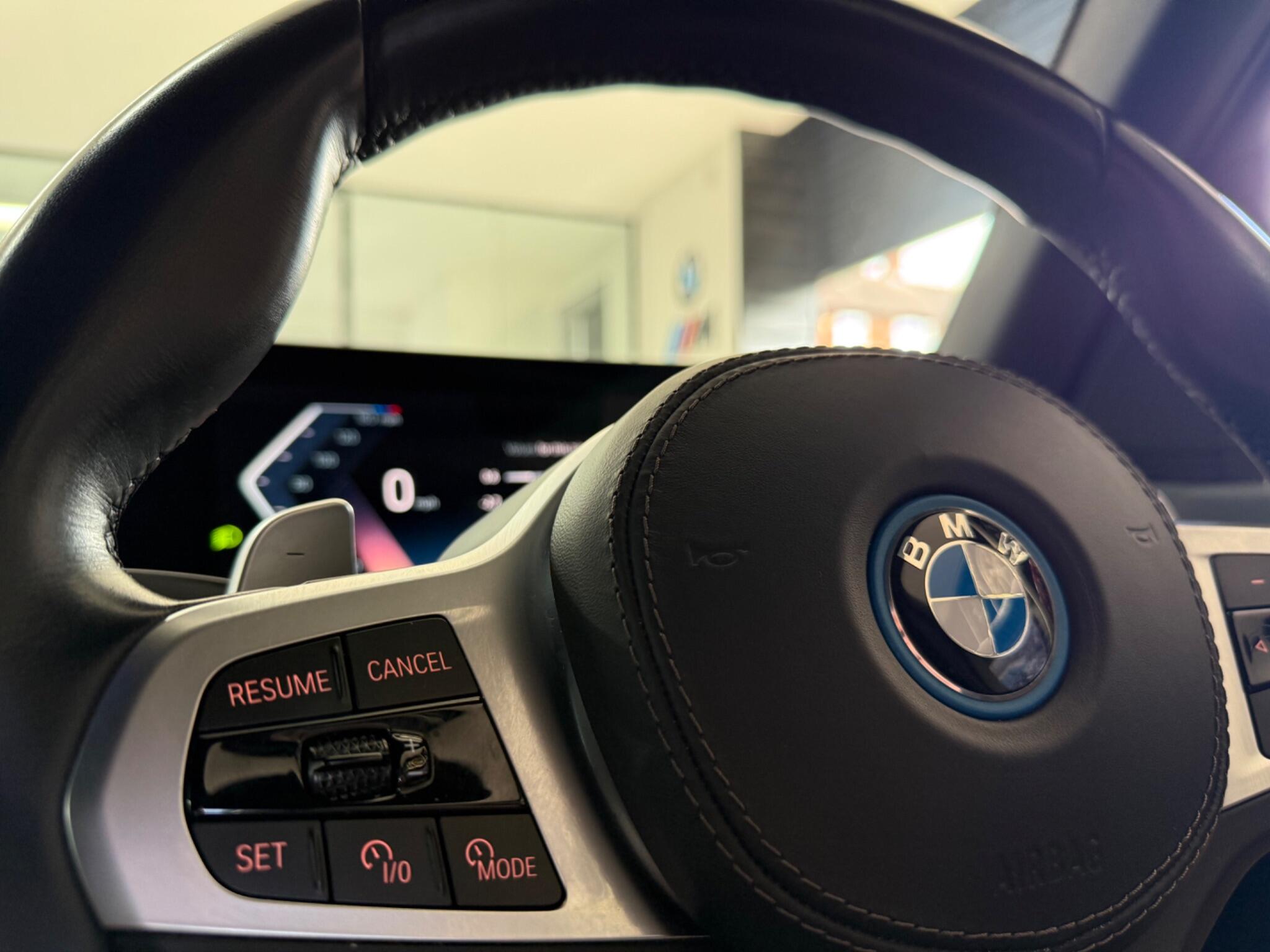 BMW X5 view 34